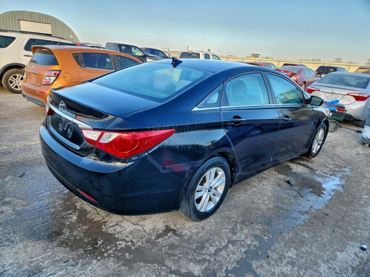 2011 HYUNDAI SONATA GLS photo 3