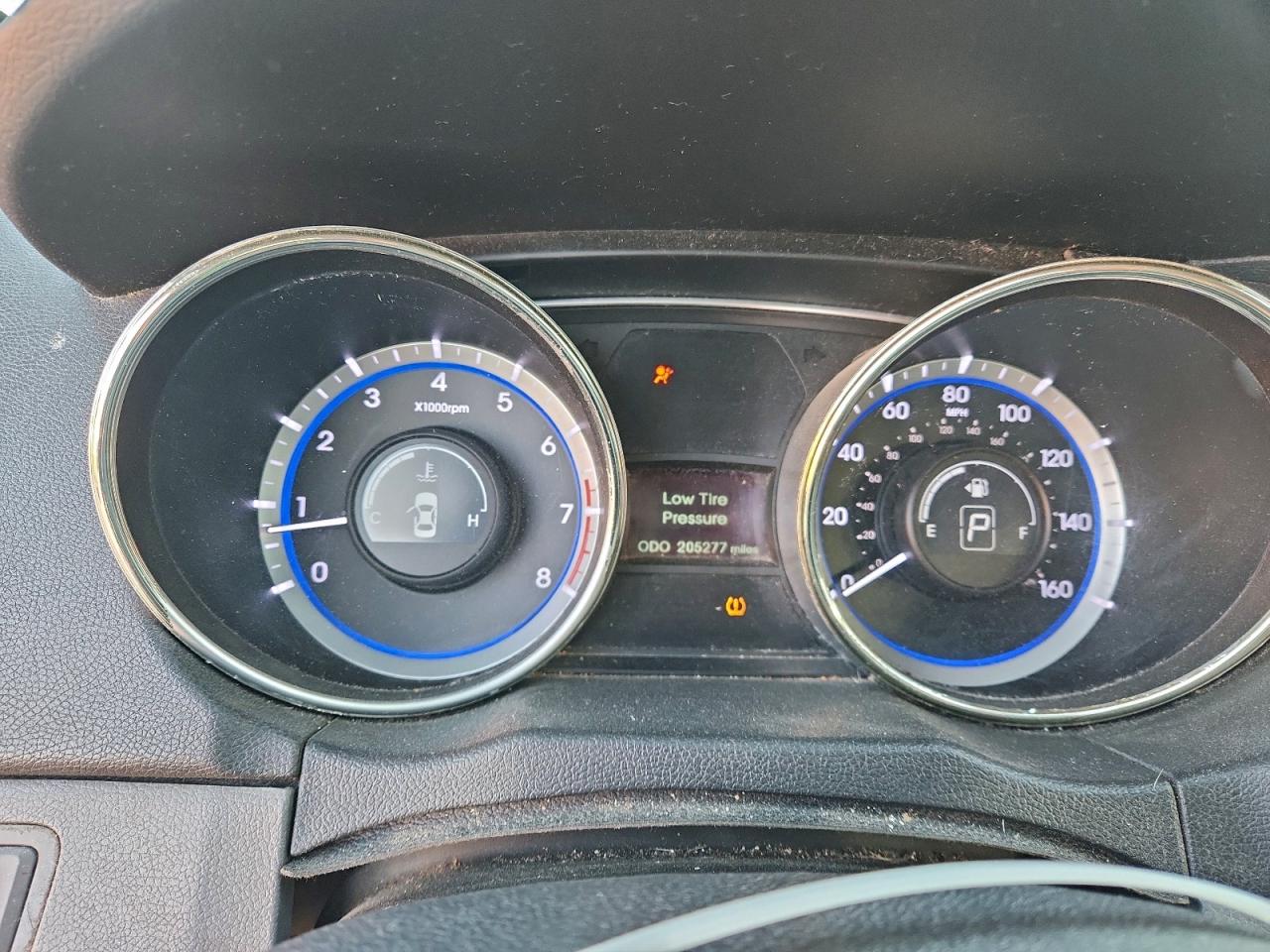 2011 HYUNDAI SONATA GLS photo 9