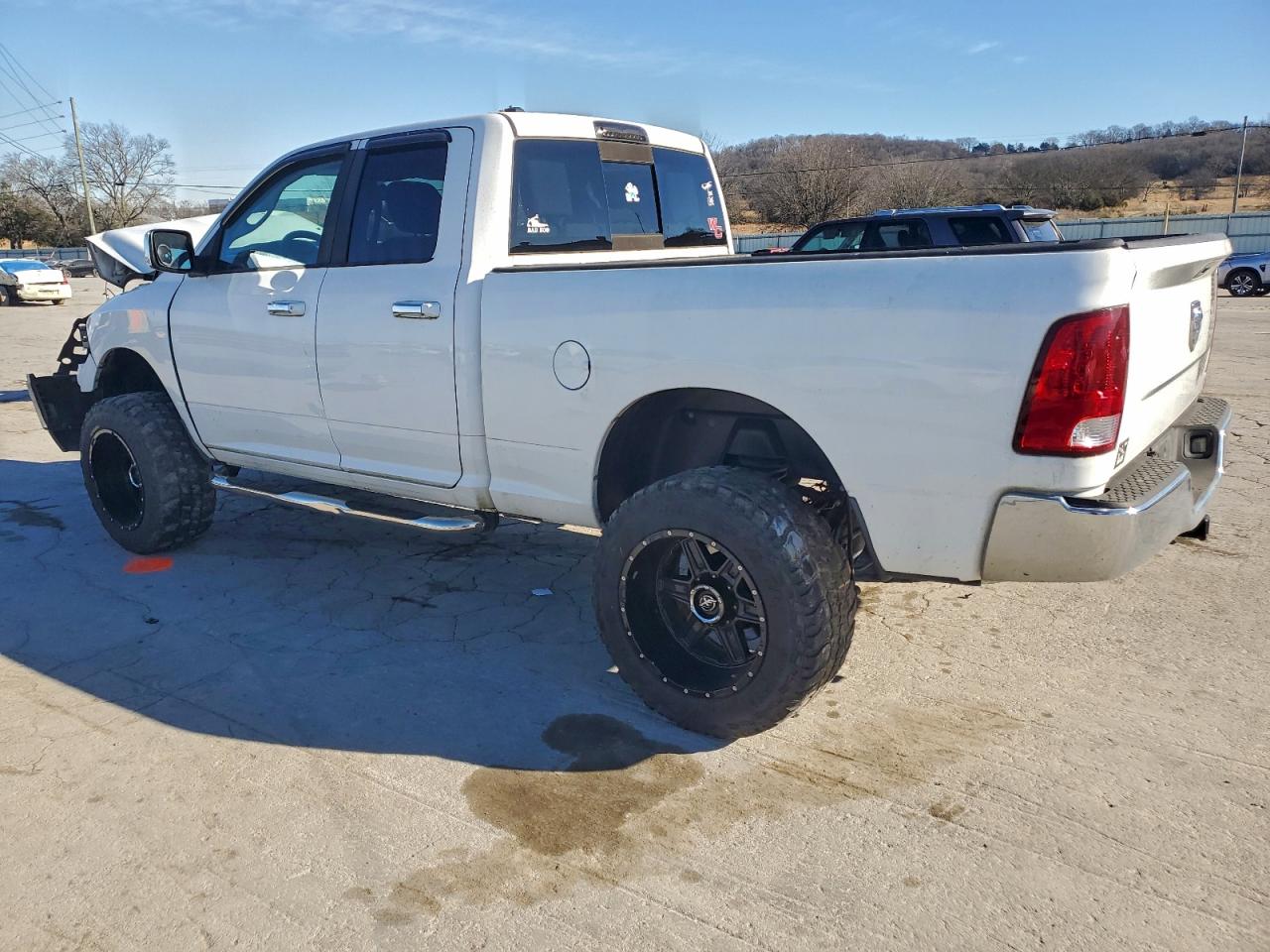 2014 RAM 1500 SLT photo 3