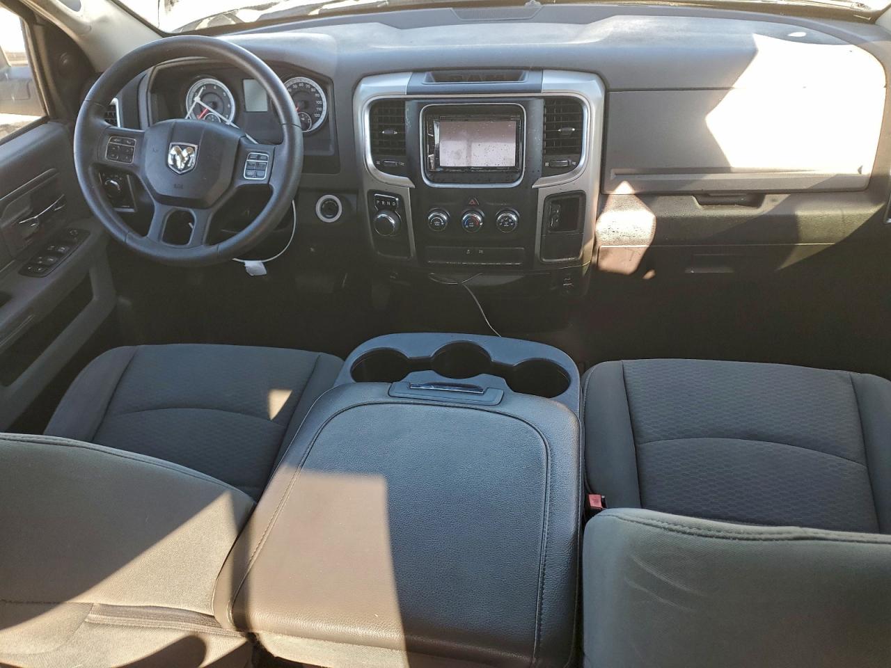 2014 RAM 1500 SLT photo 15