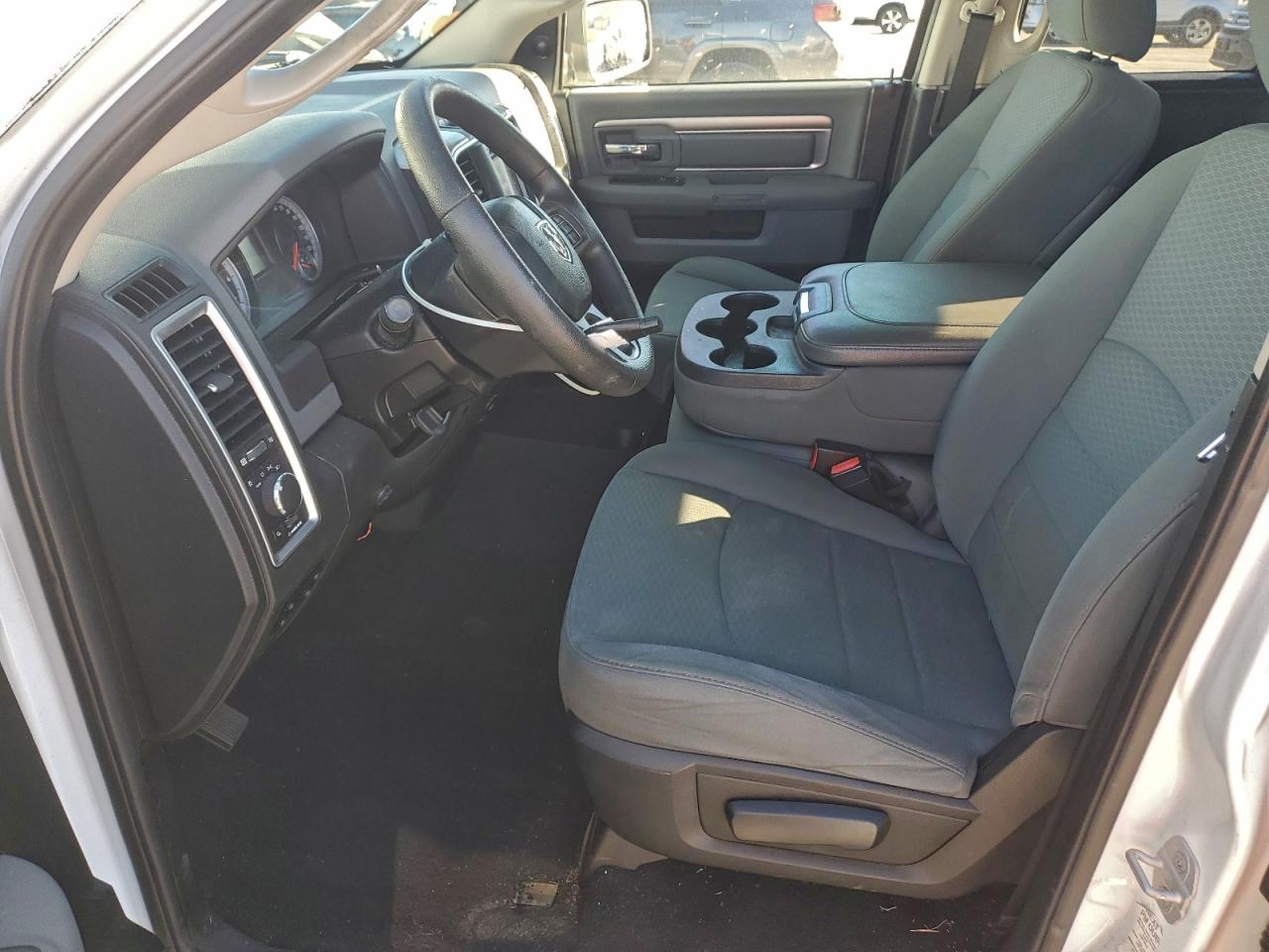 2014 RAM 1500 SLT photo 13