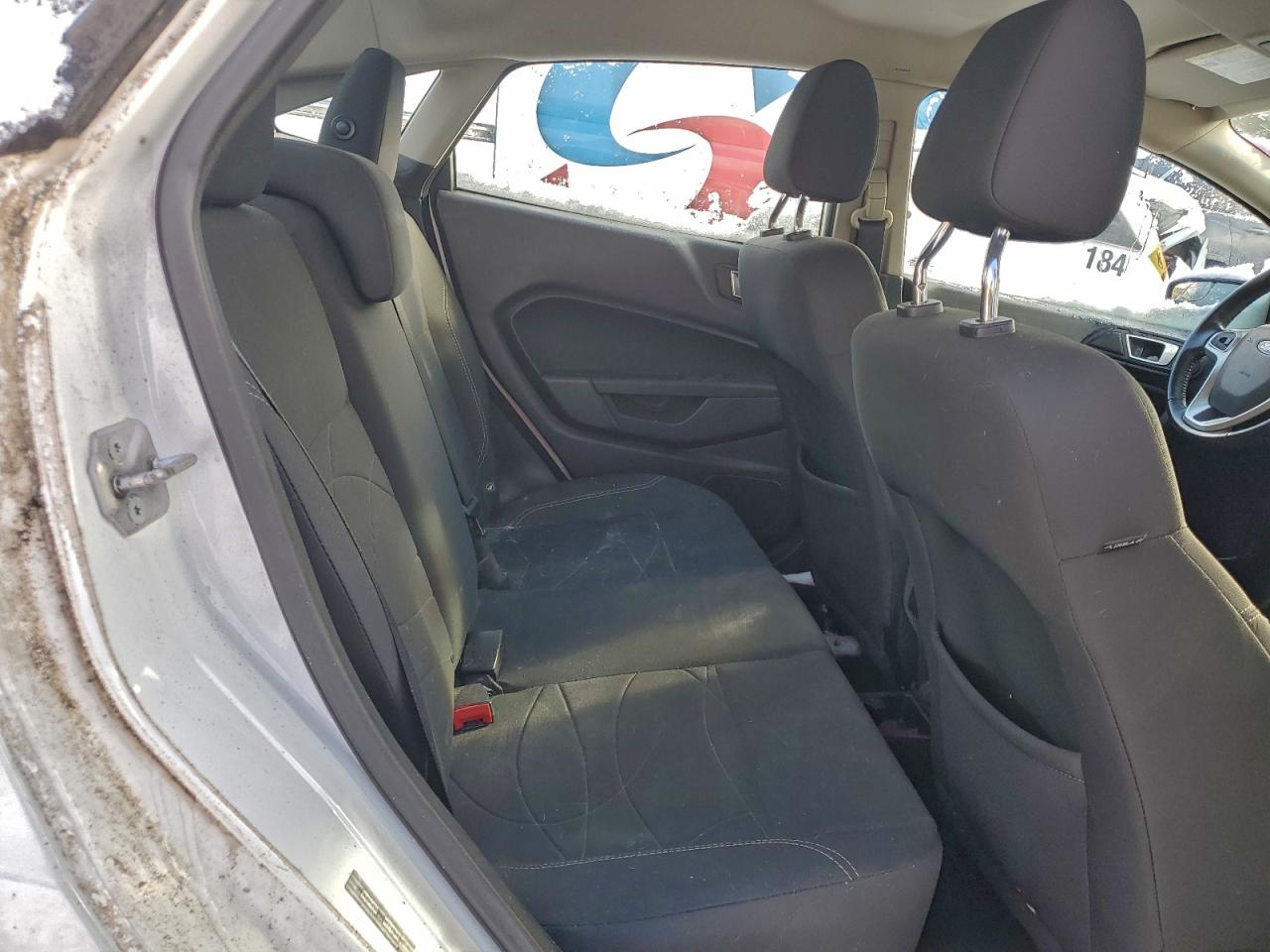 2016 FORD FIESTA SE photo 37