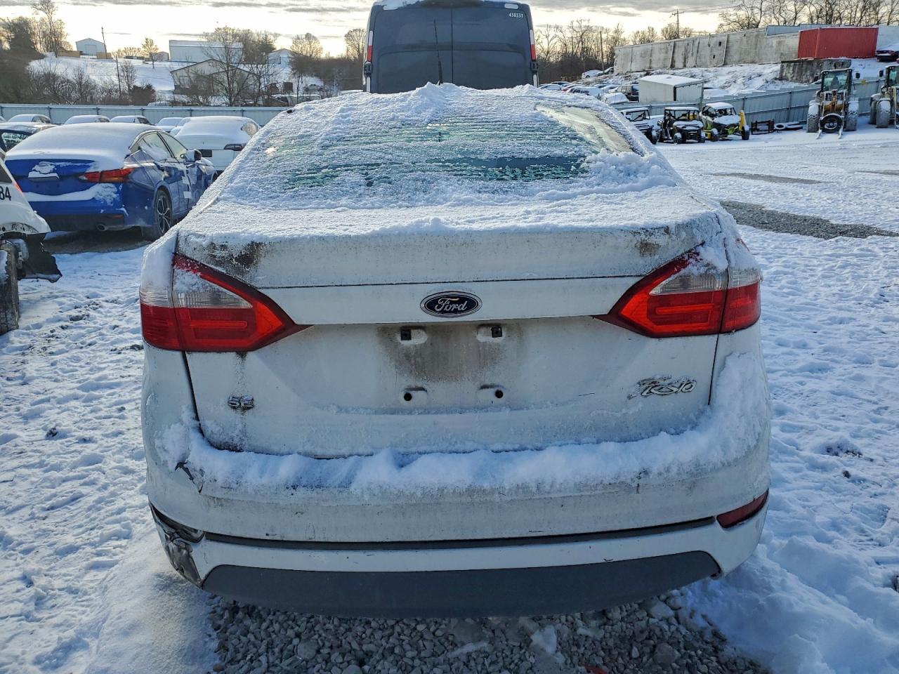 2016 FORD FIESTA SE photo 21