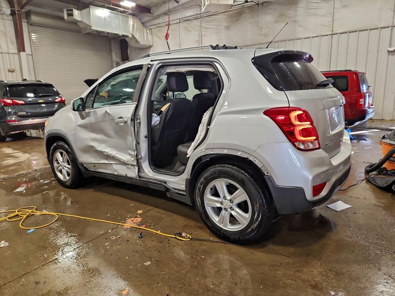 2020 CHEVROLET TRAX 1LT photo 4