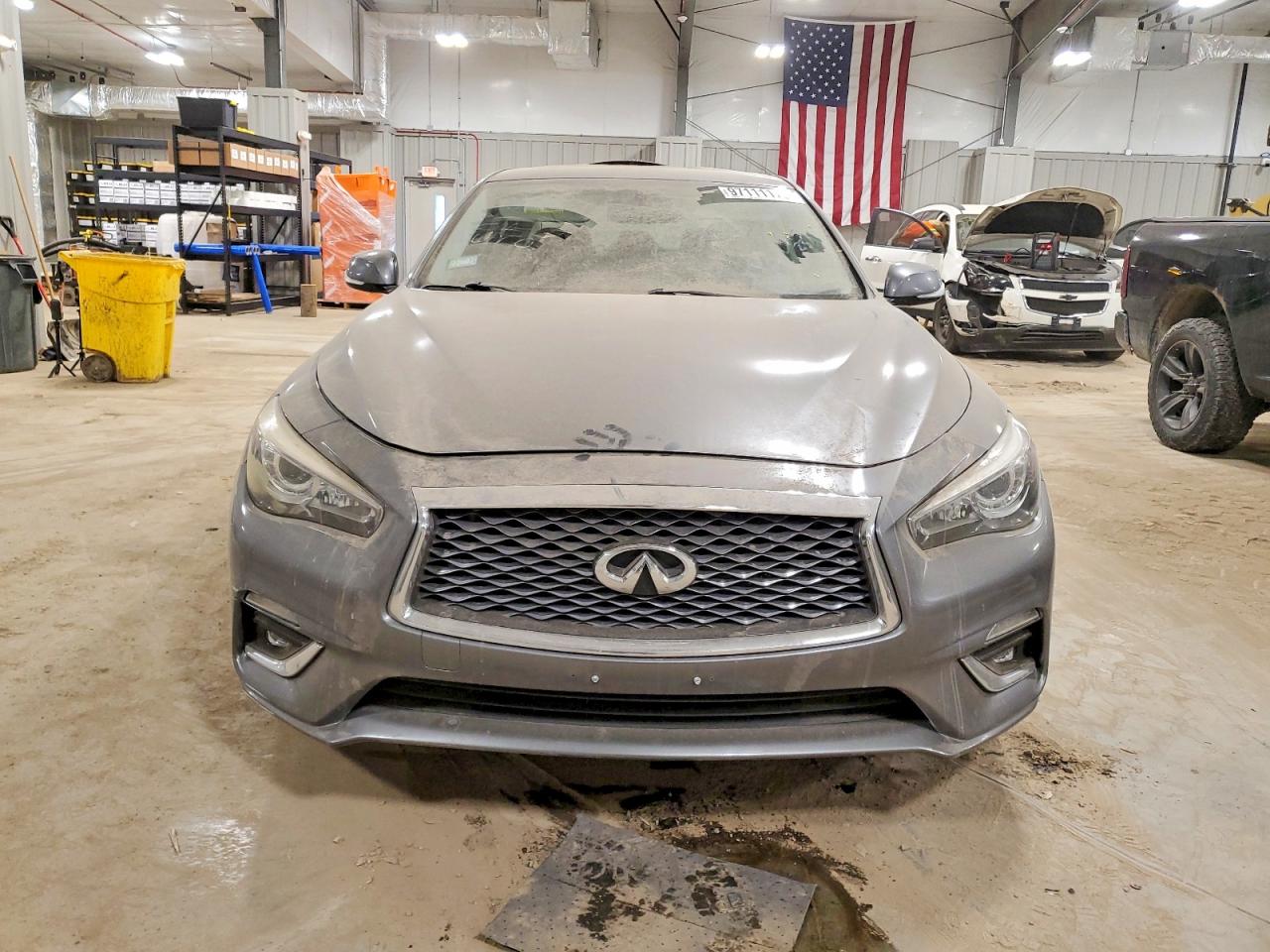 2018 INFINITI Q50 LUXE photo 9