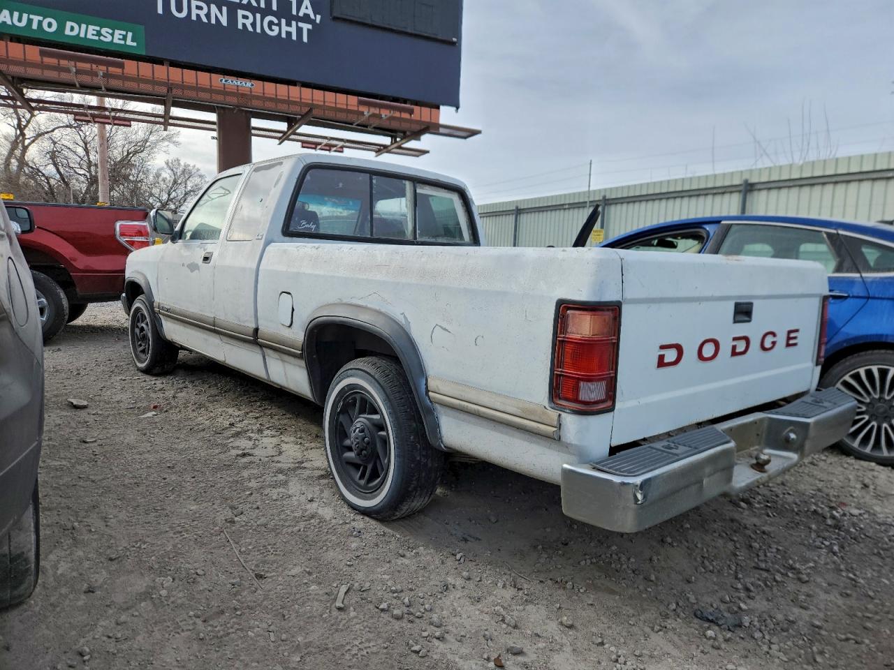 1993 DODGE DAKOTA photo 4