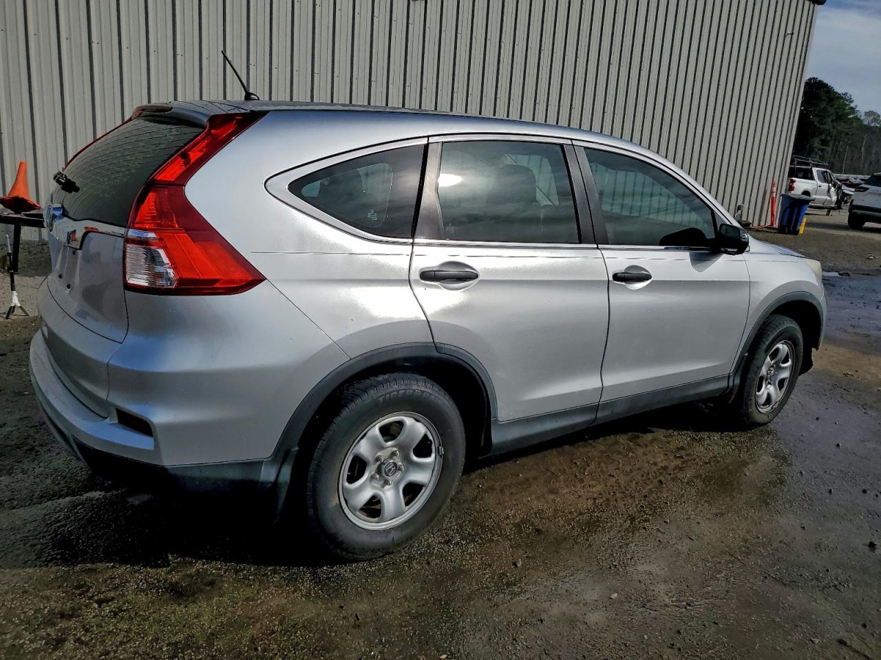 2016 HONDA CR-V LX photo 5