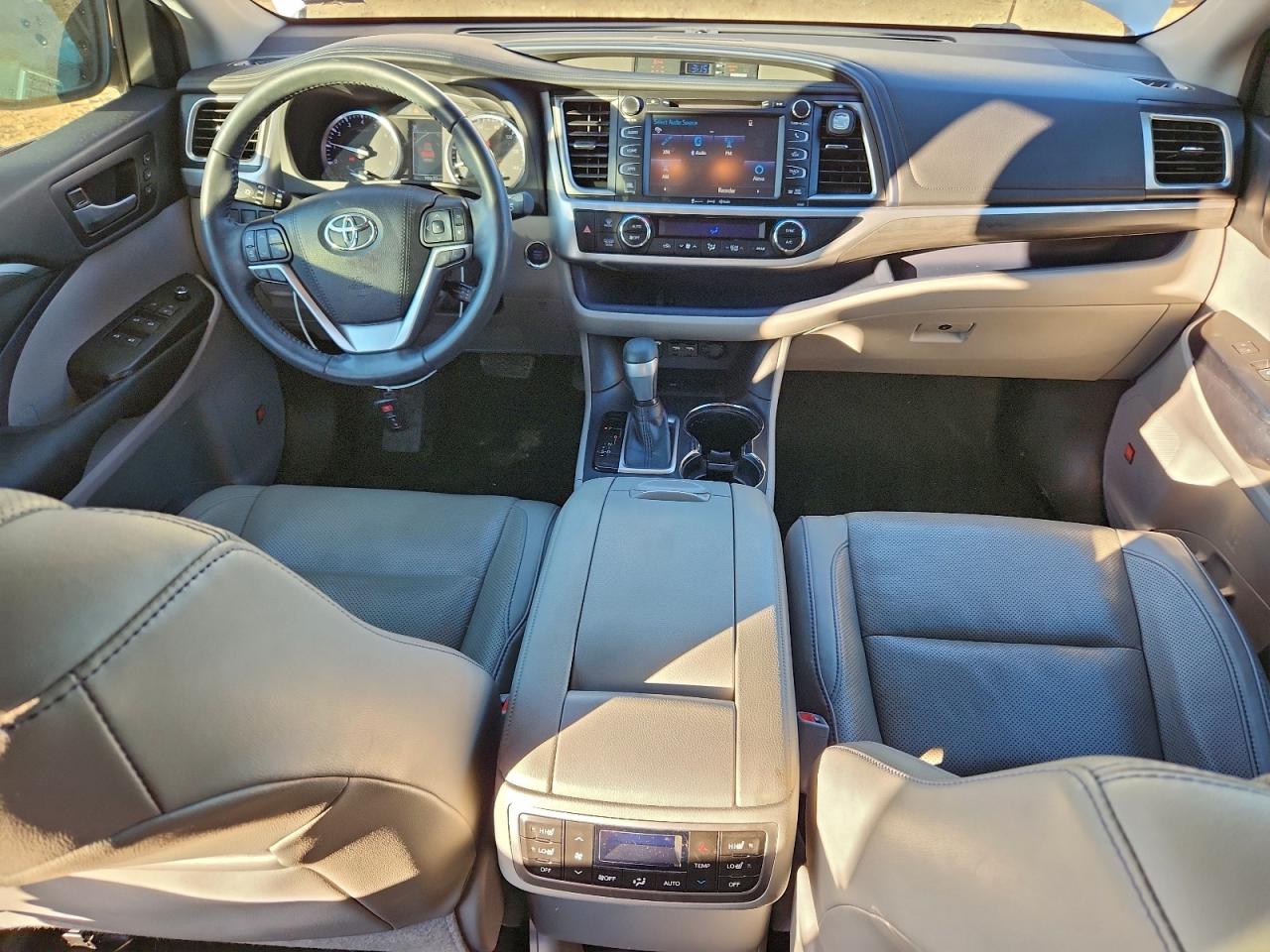 2019 TOYOTA HIGHLANDER LIMITED photo 15