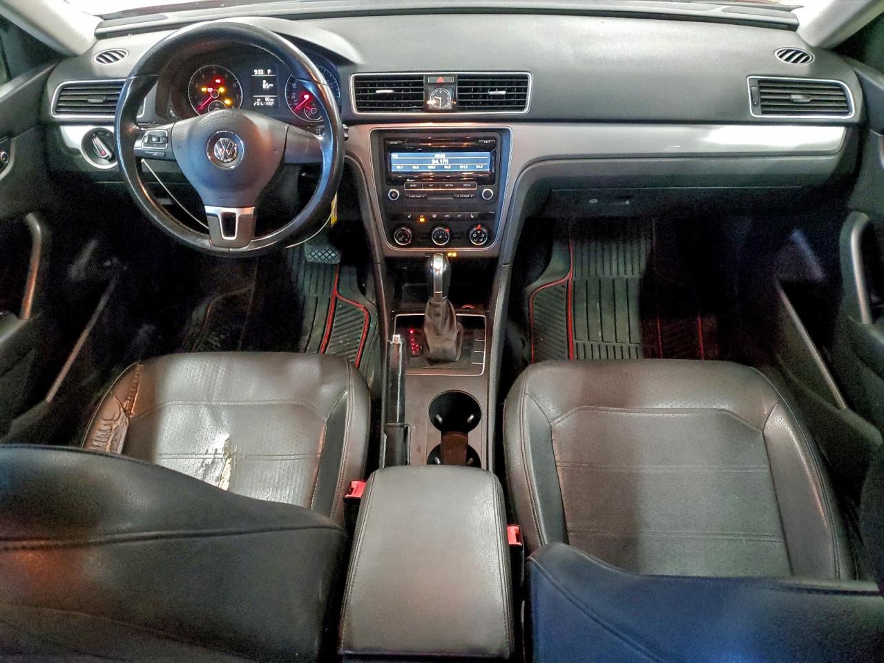 2015 VOLKSWAGEN PASSAT S photo 22