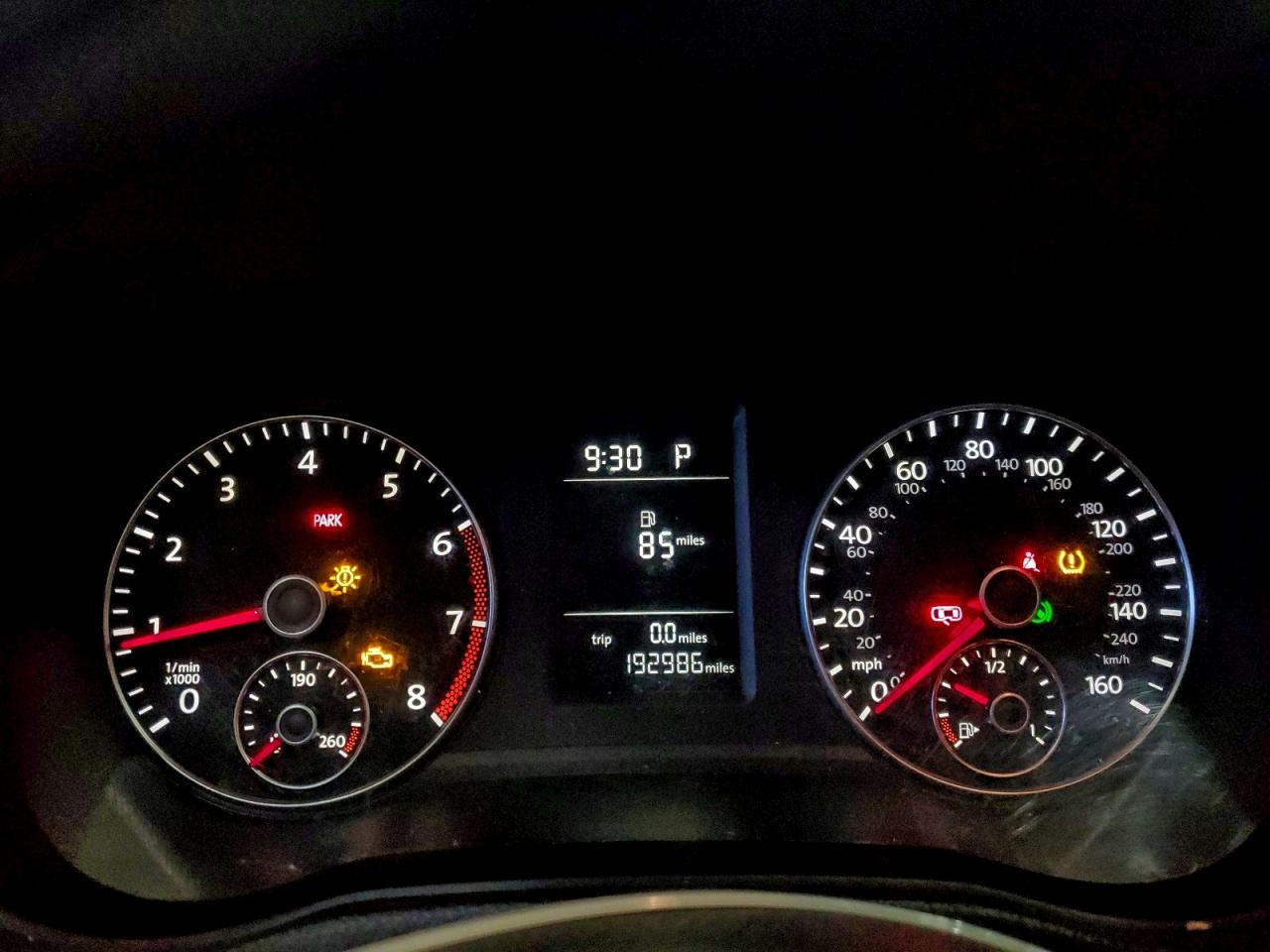 2015 VOLKSWAGEN PASSAT S photo 25