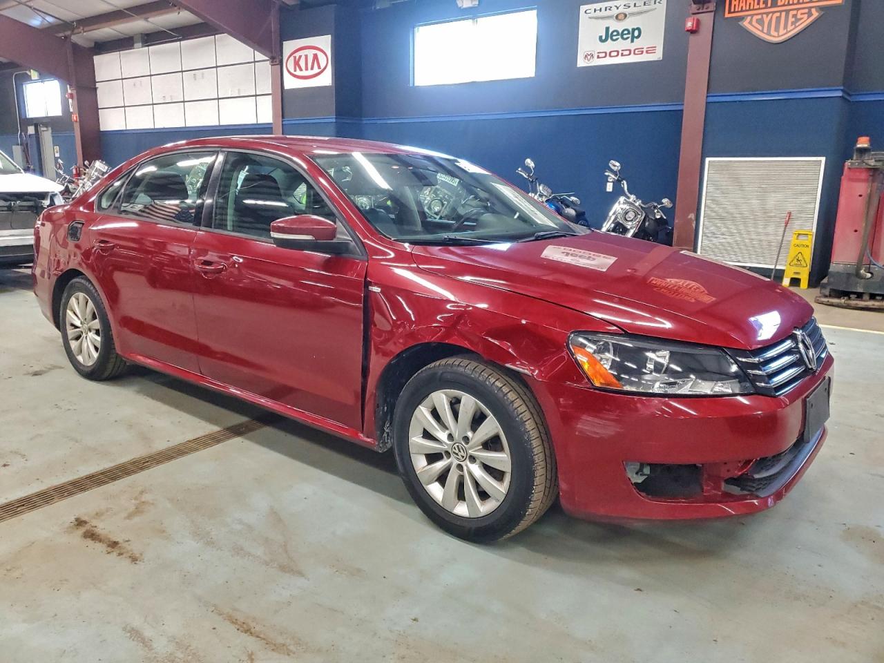 2015 VOLKSWAGEN PASSAT S photo 10