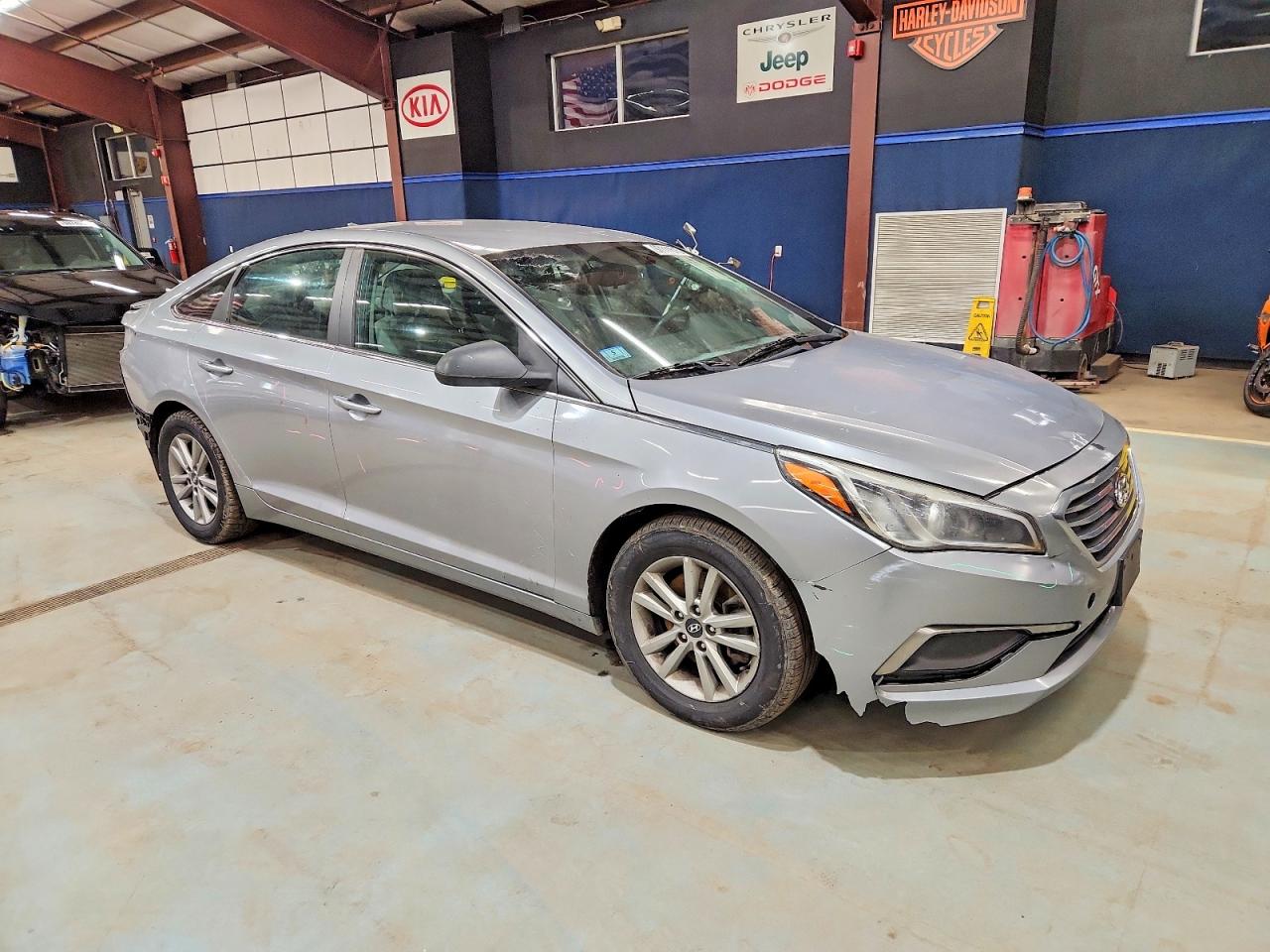2016 HYUNDAI SONATA SE photo 7