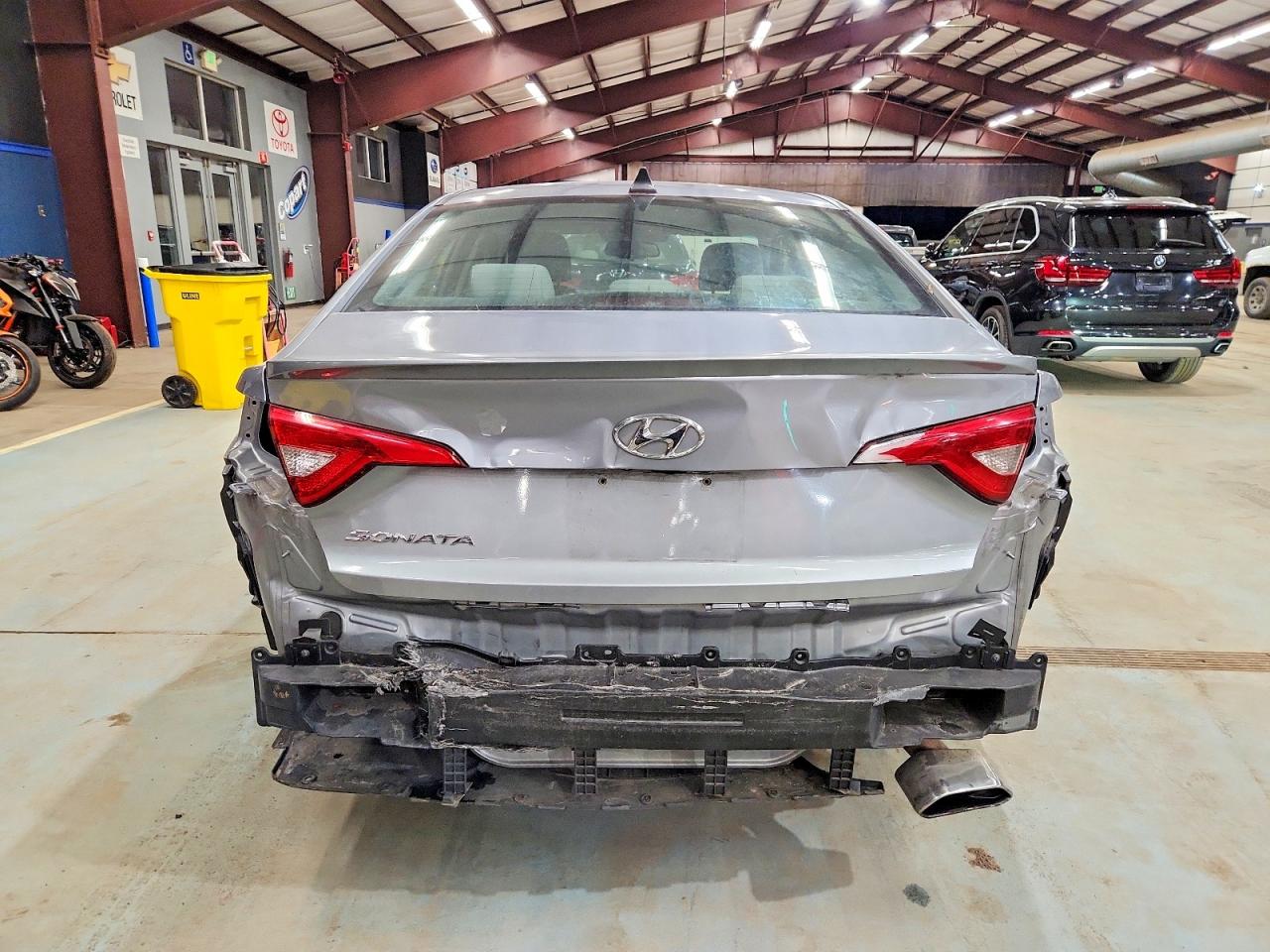 2016 HYUNDAI SONATA SE photo 11