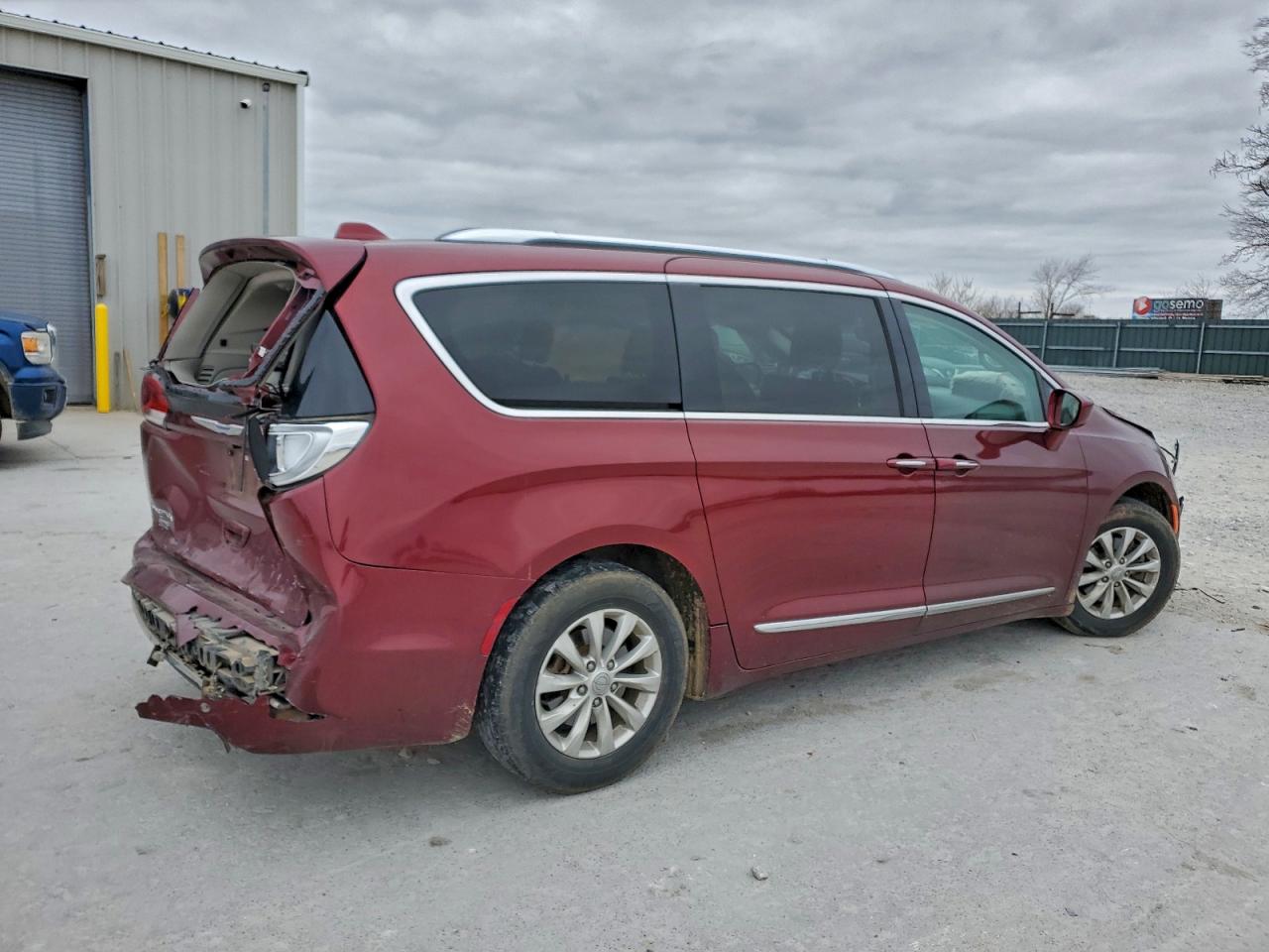 2019 CHRYSLER PACIFICA TOURING L photo 7