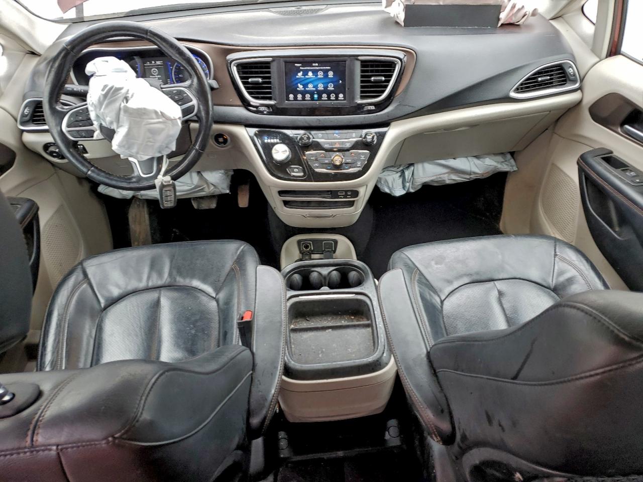 2019 CHRYSLER PACIFICA TOURING L photo 22