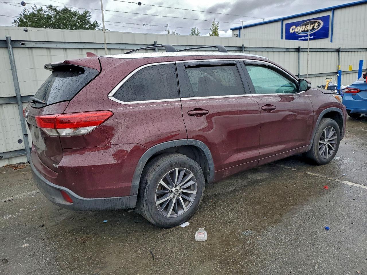 2018 TOYOTA HIGHLANDER SE photo 3