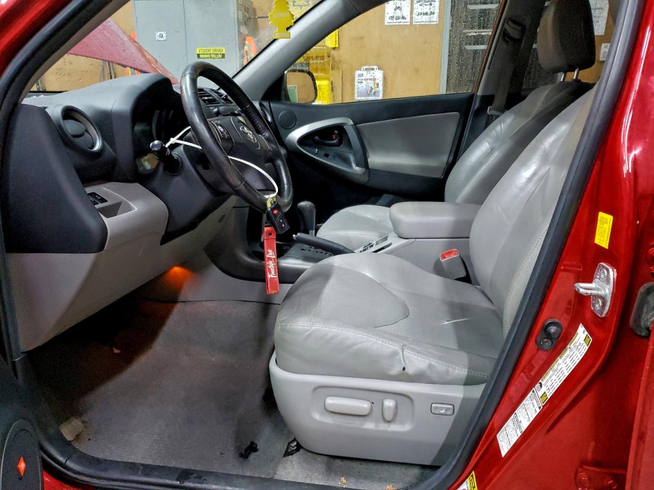 2010 TOYOTA RAV4 LIMITED photo 7