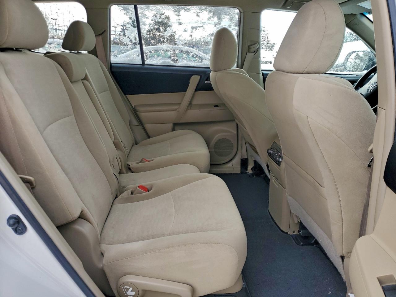 2013 TOYOTA HIGHLANDER BASE photo 31