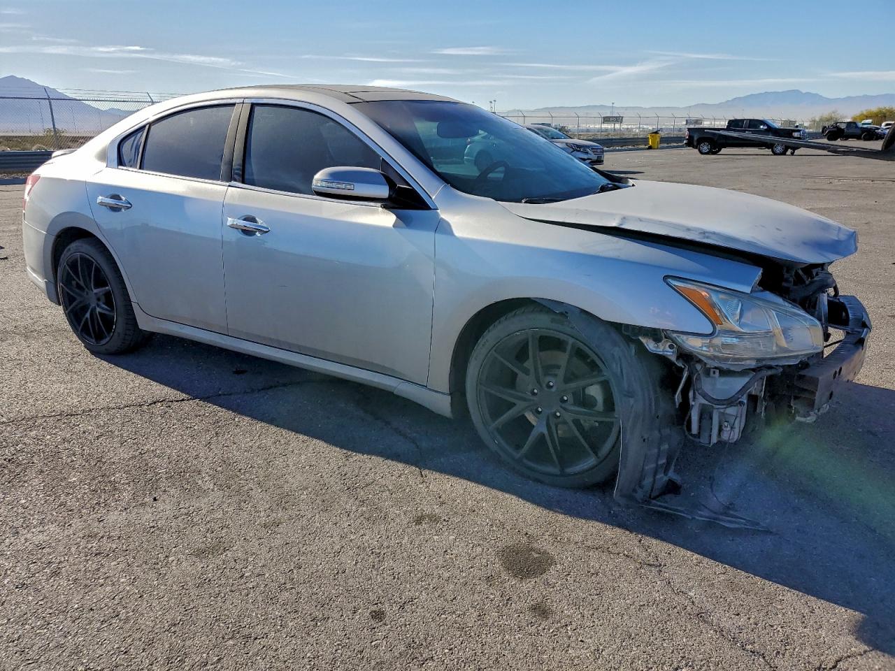 2010 NISSAN MAXIMA S photo 4