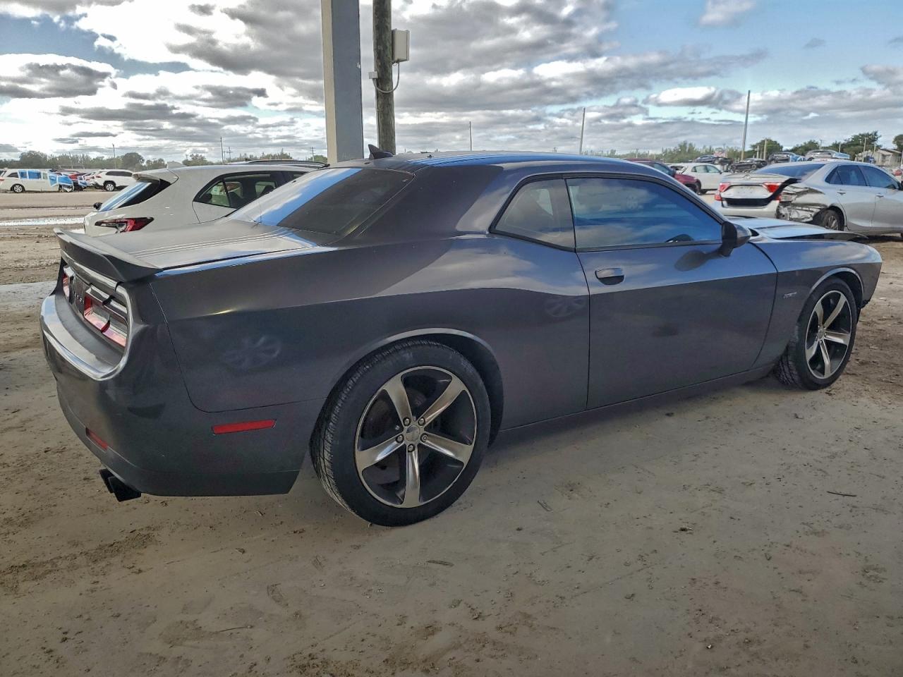 2016 DODGE CHALLENGER R/T photo 7