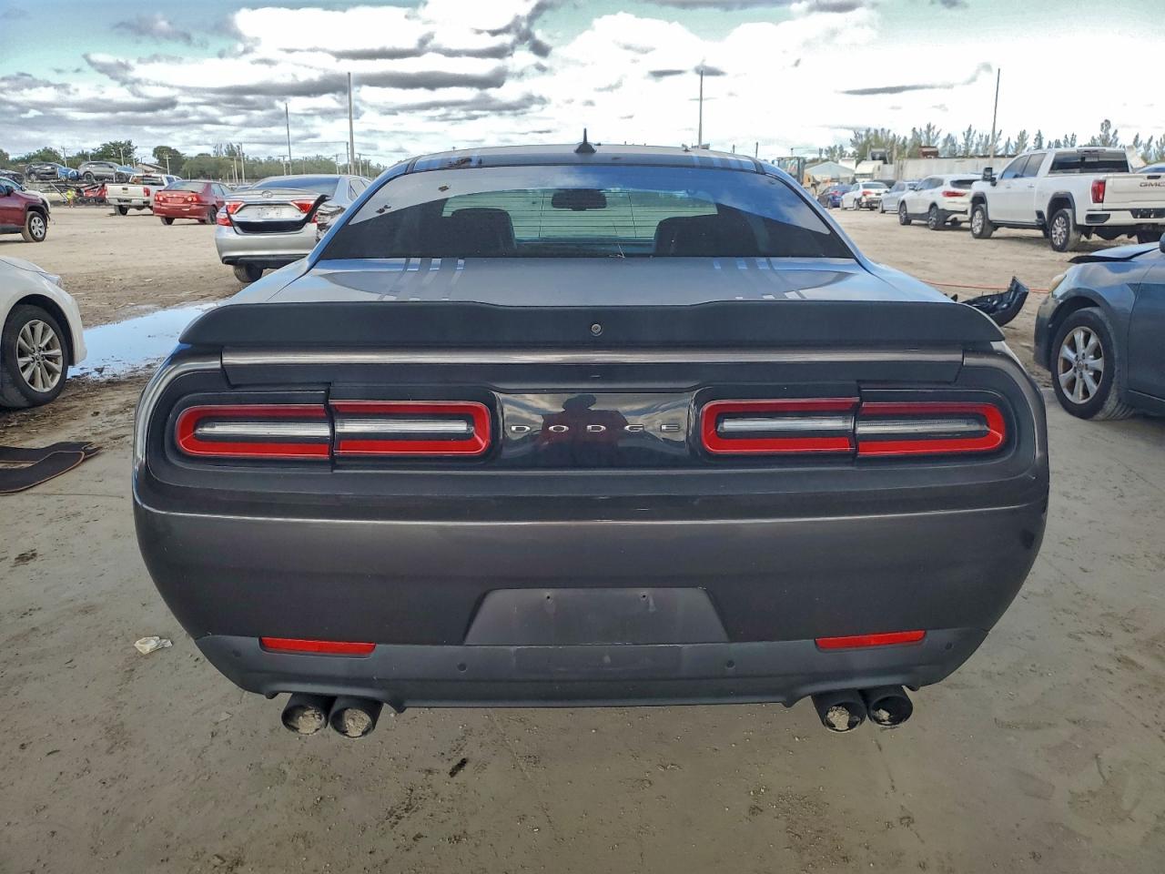 2016 DODGE CHALLENGER R/T photo 16
