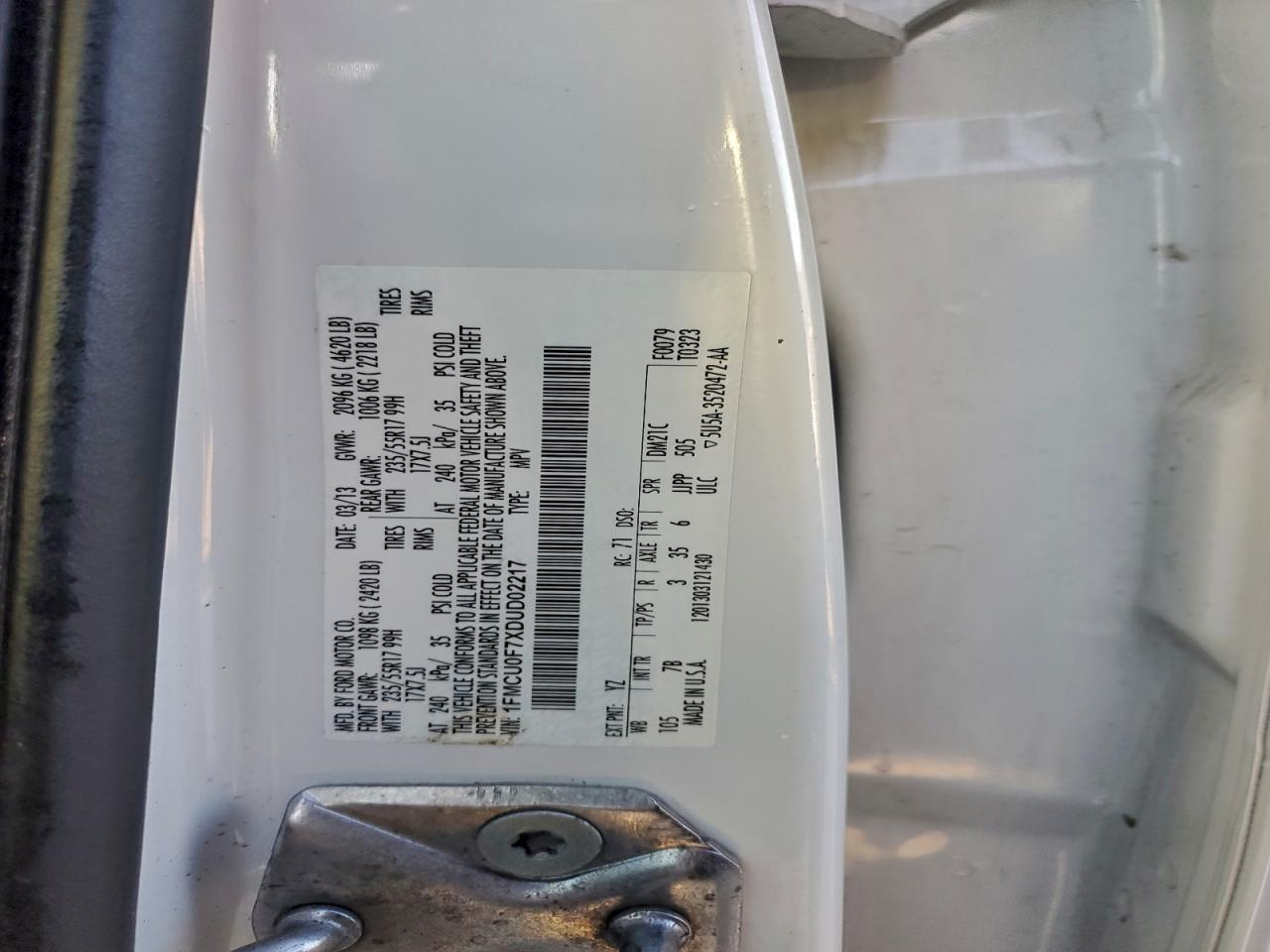 2013 FORD ESCAPE S photo 23