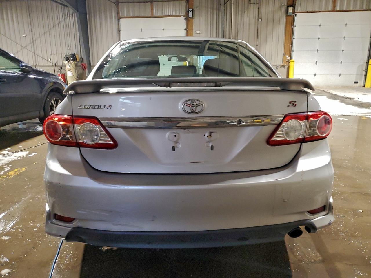 2012 TOYOTA COROLLA BASE photo 11