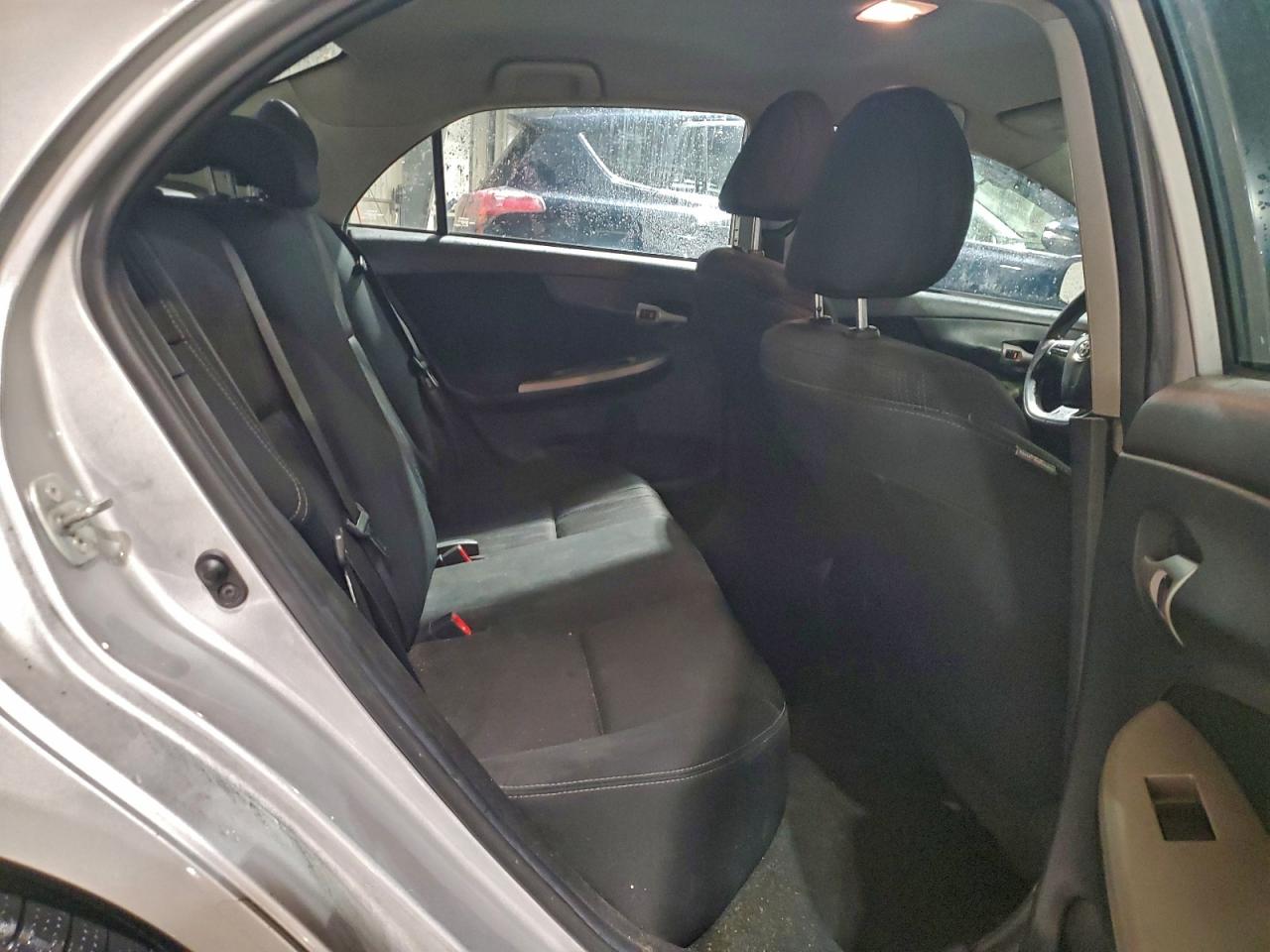 2012 TOYOTA COROLLA BASE photo 19