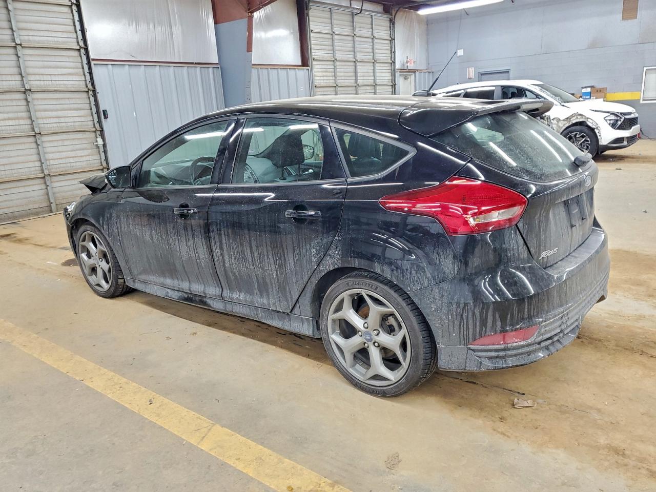 2017 FORD FOCUS ST photo 2