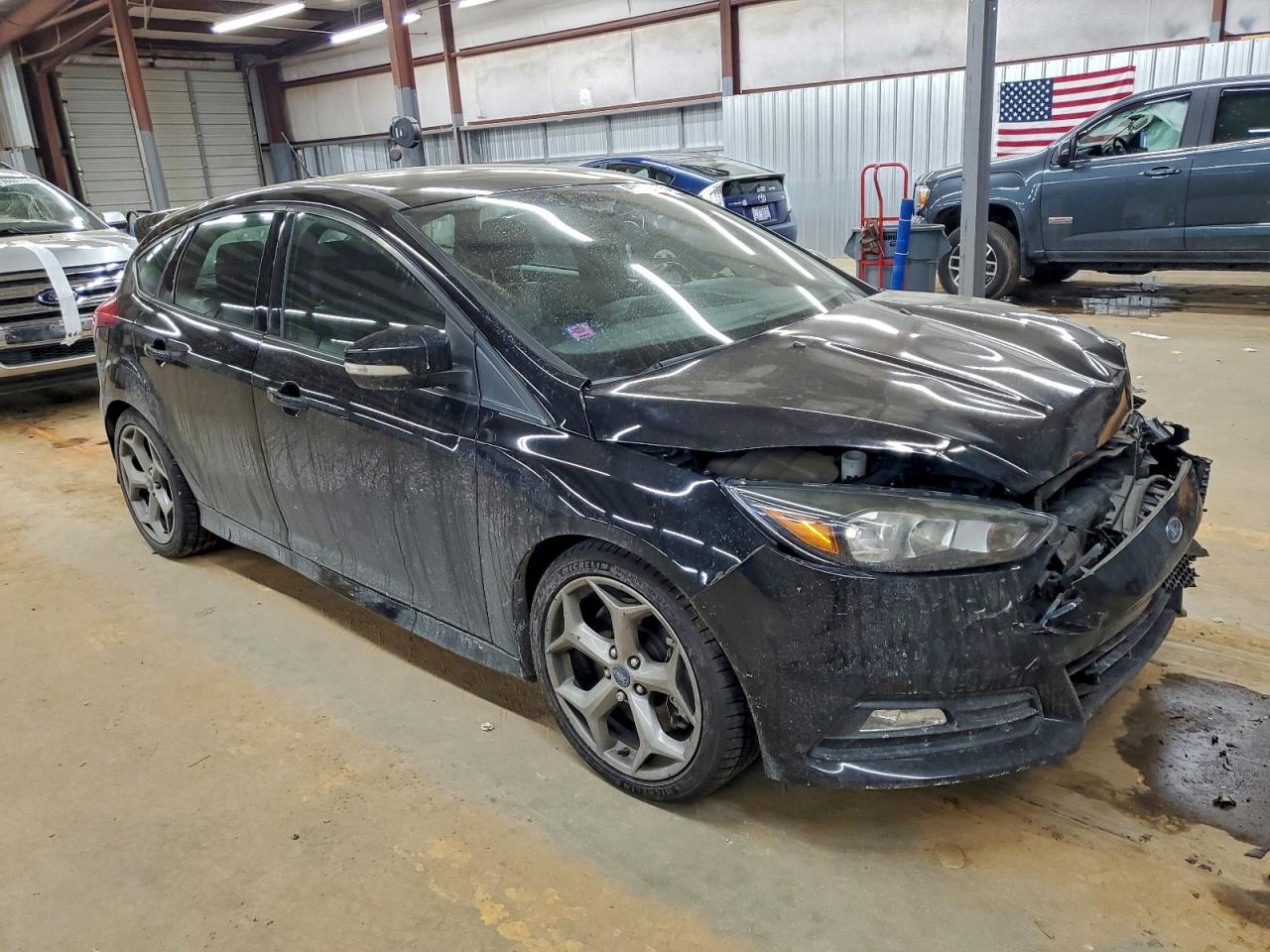 2017 FORD FOCUS ST photo 4