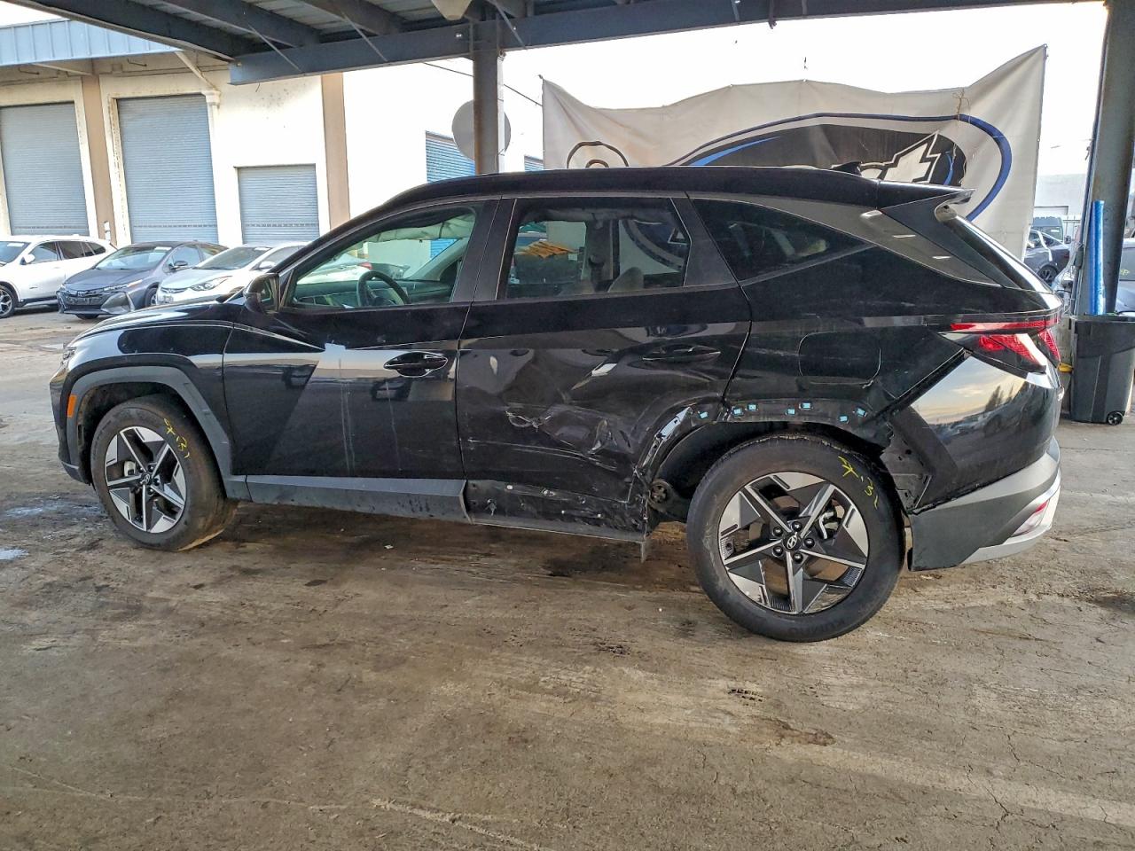2025 HYUNDAI TUCSON SEL photo 4