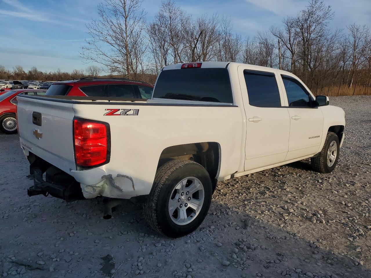 2018 CHEVROLET SILVERADO K1500 LT photo 5