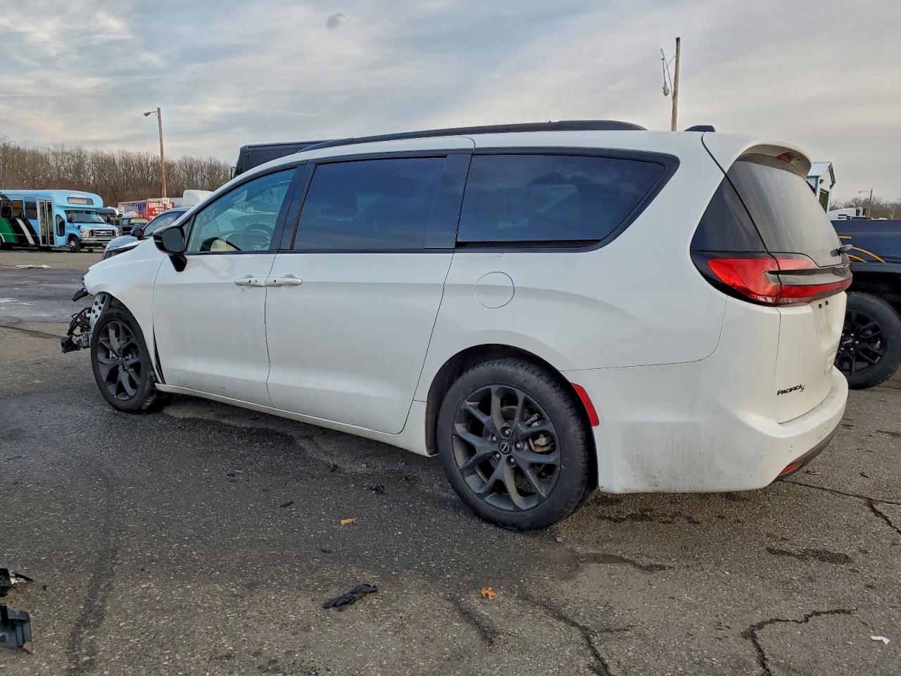 2025 CHRYSLER PACIFICA LIMITED photo 3