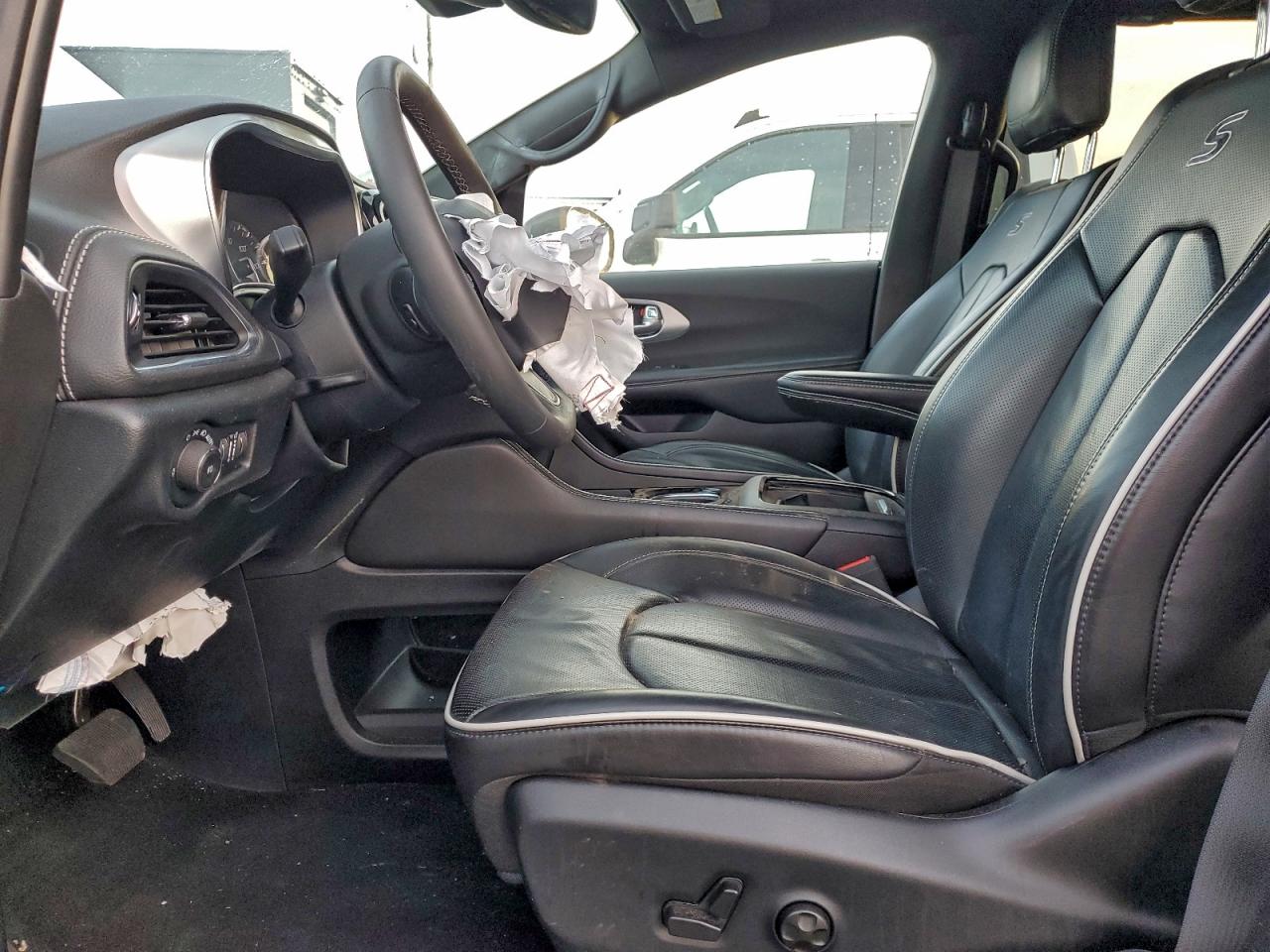2025 CHRYSLER PACIFICA LIMITED photo 13