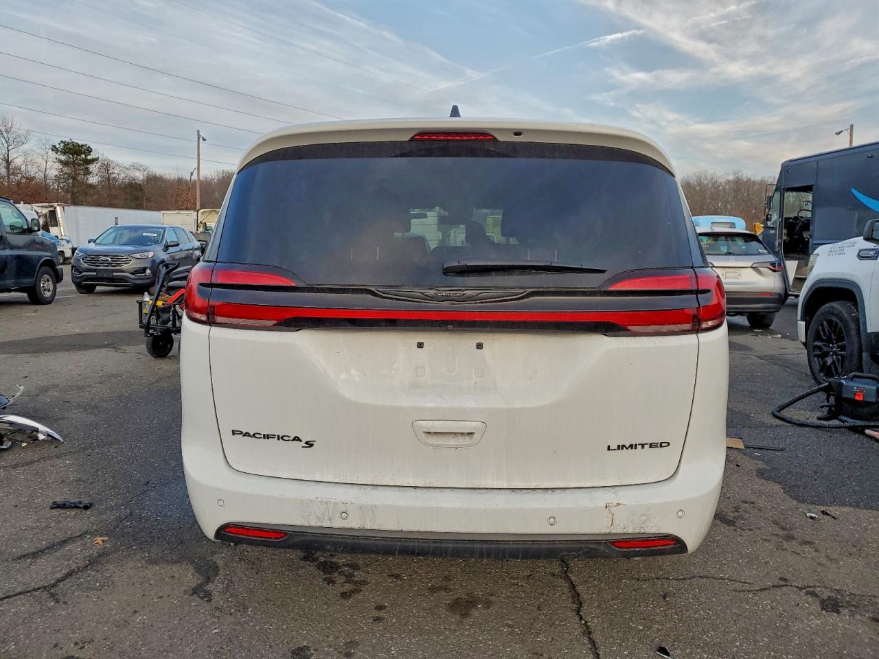 2025 CHRYSLER PACIFICA LIMITED photo 11