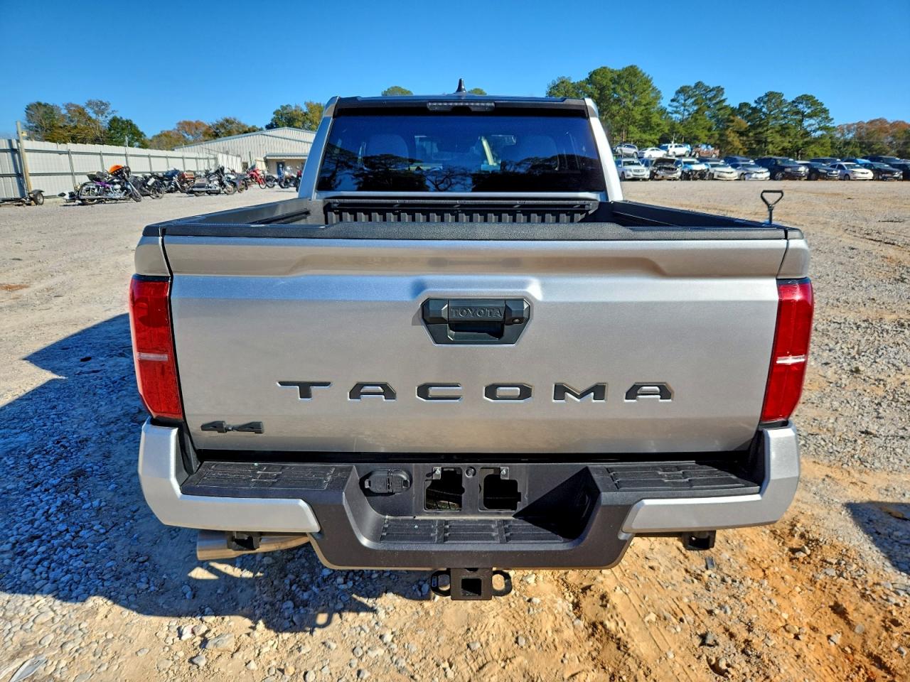 2025 TOYOTA TACOMA DOUBLE CAB photo 11