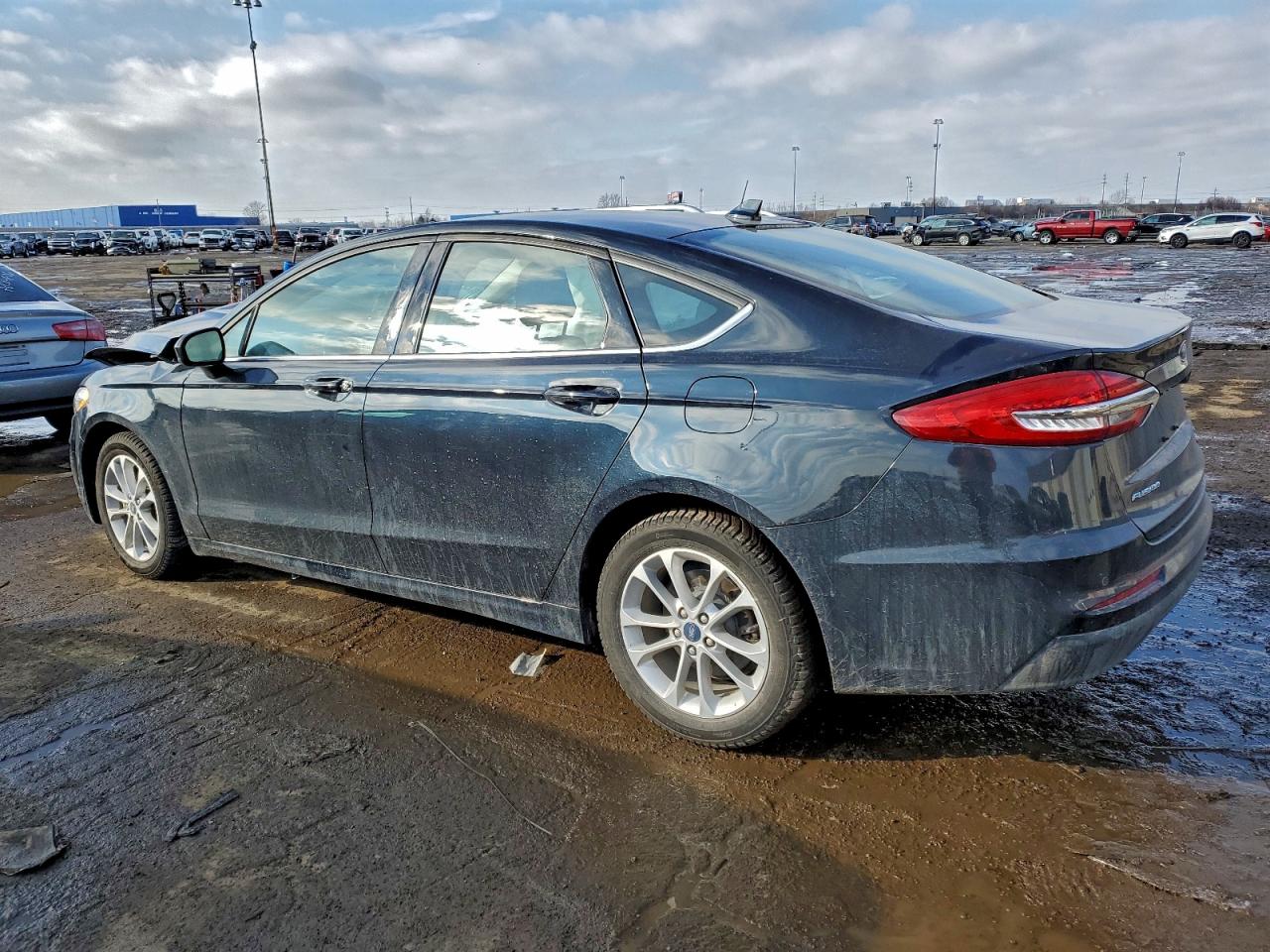 2020 FORD FUSION SE photo 2