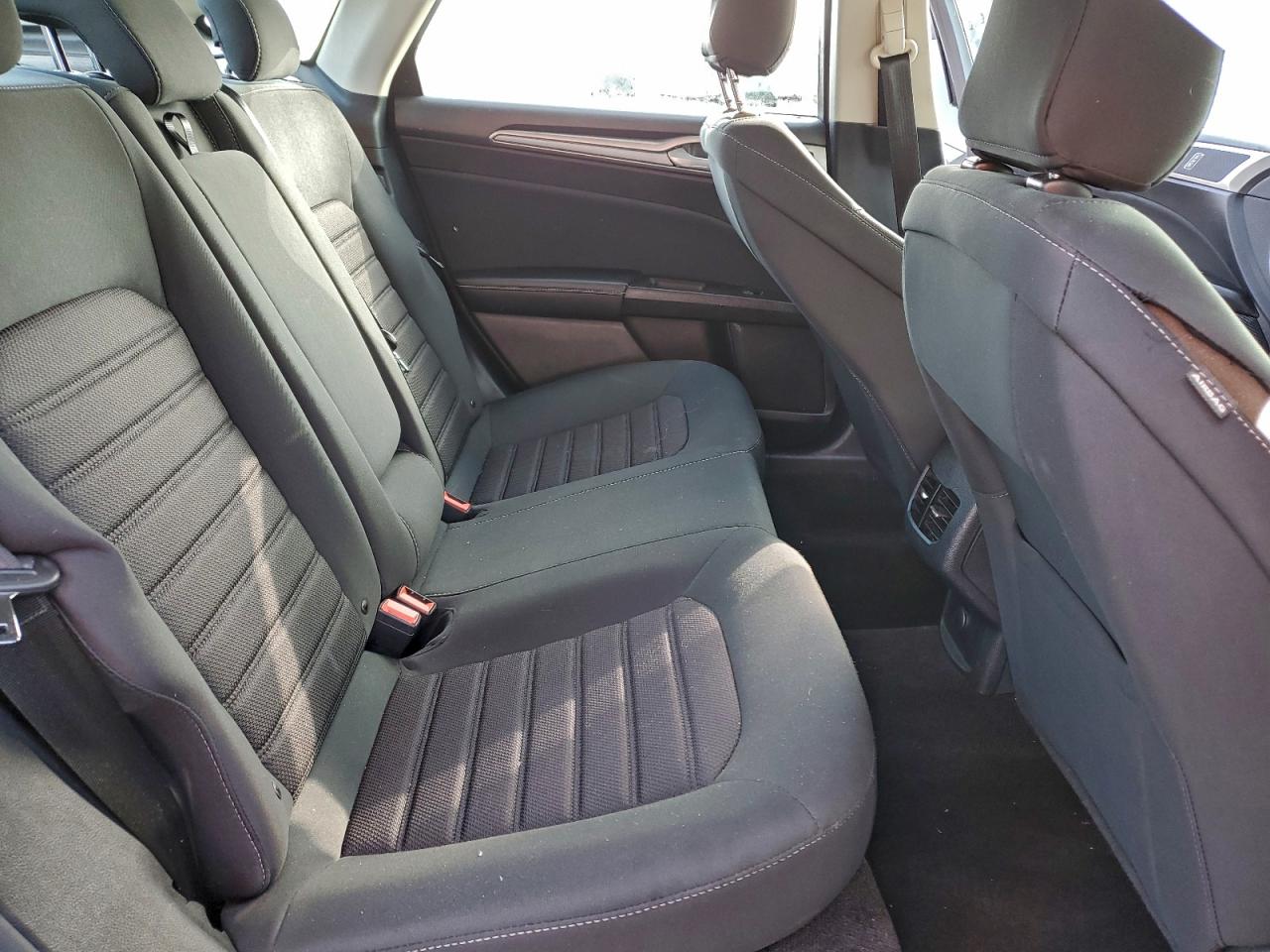 2020 FORD FUSION SE photo 10