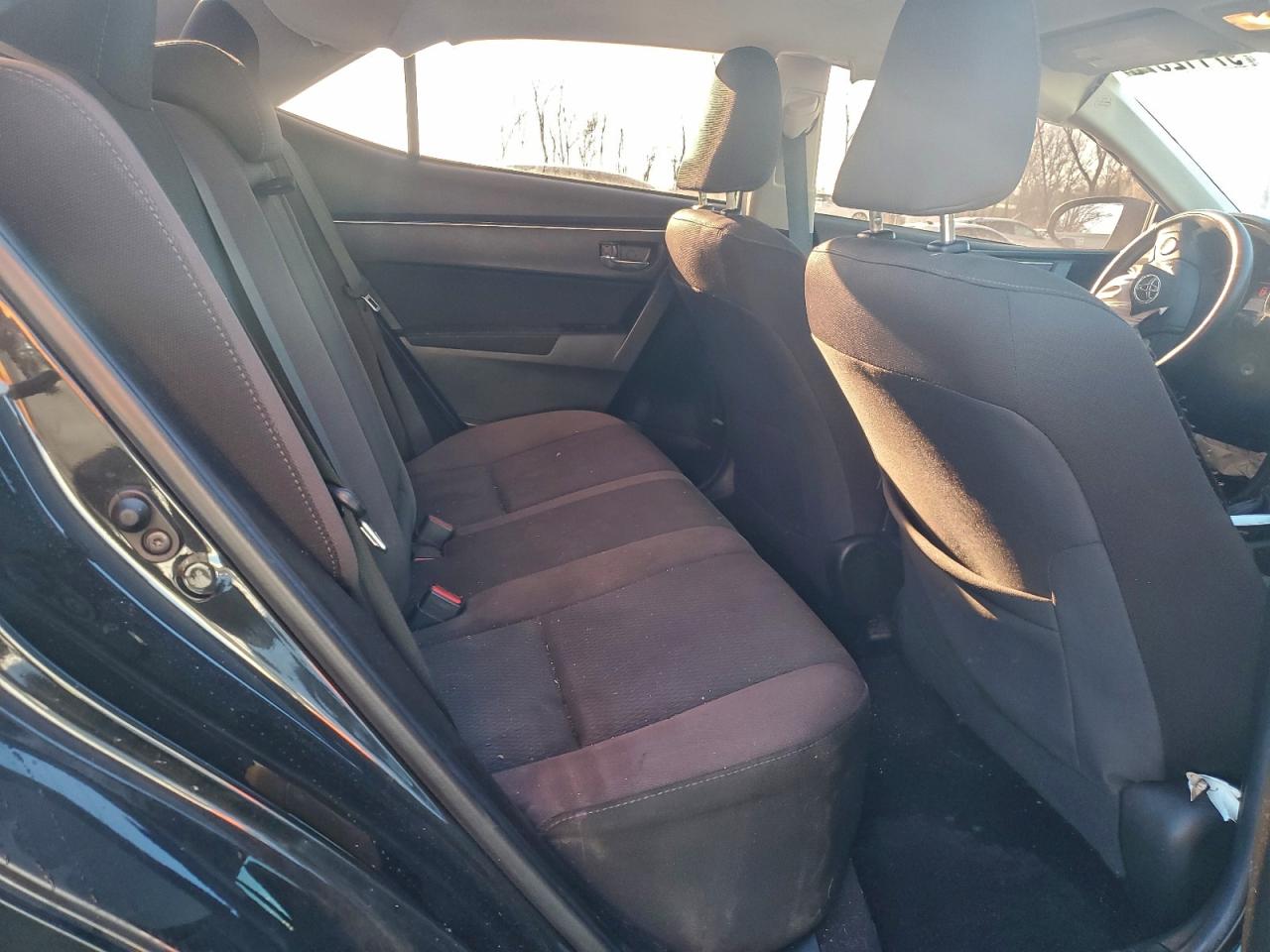2018 TOYOTA COROLLA L photo 10