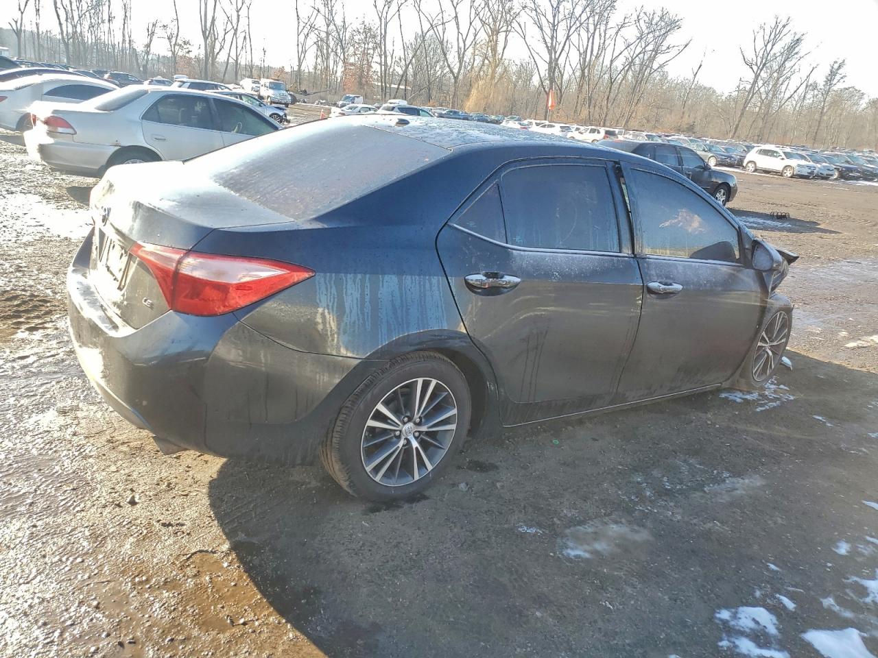 2018 TOYOTA COROLLA L photo 3