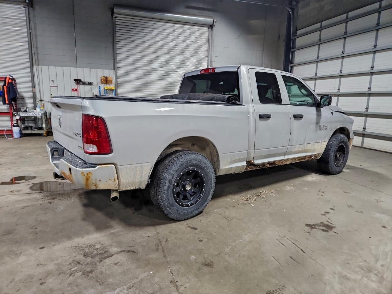 2016 RAM 1500 ST photo 5