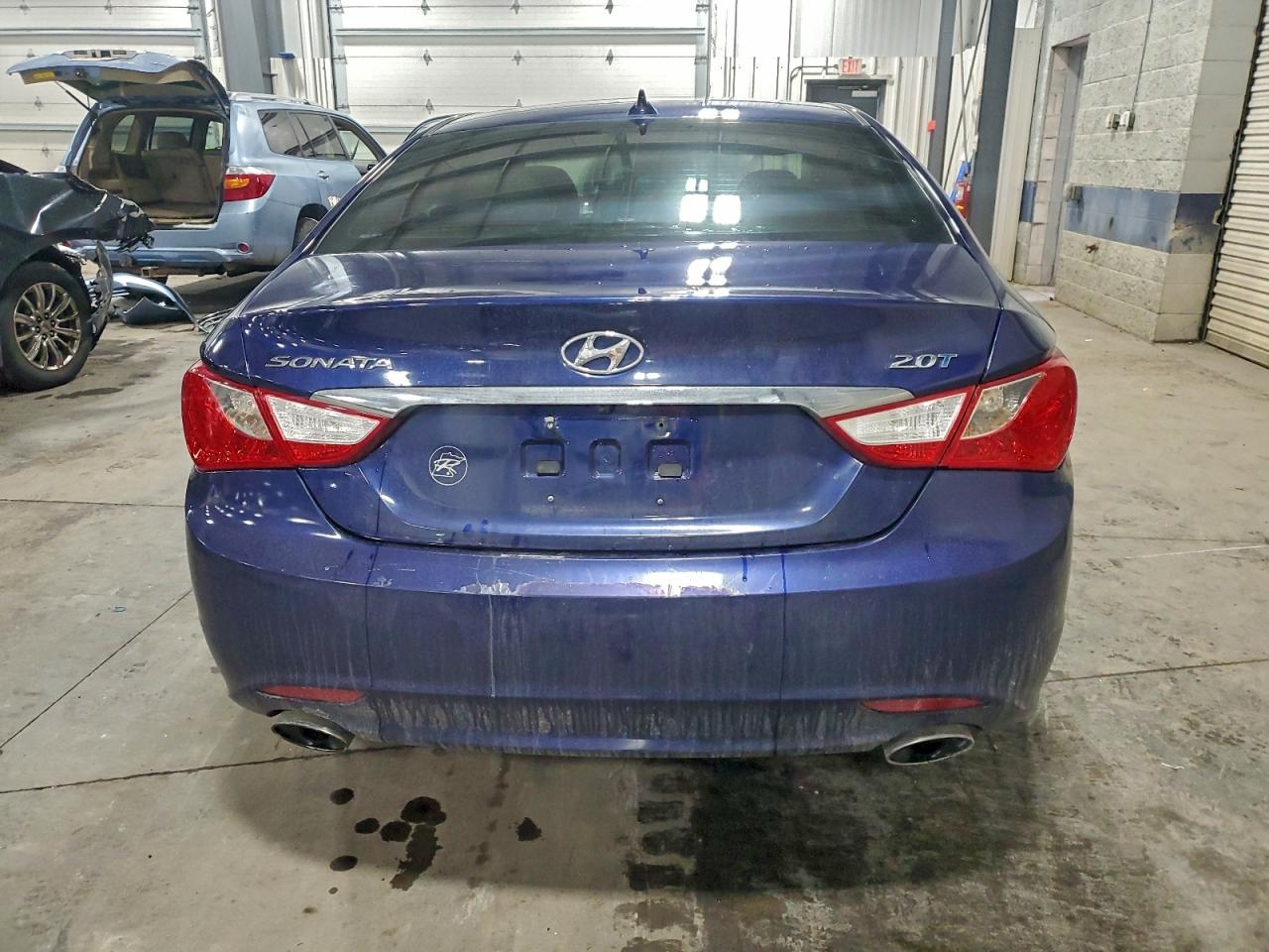 2013 HYUNDAI SONATA SE photo 6