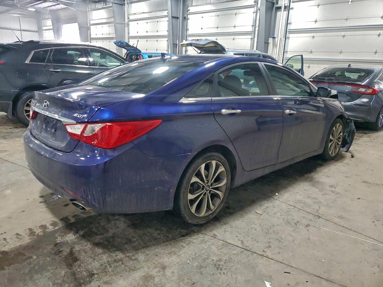 2013 HYUNDAI SONATA SE photo 3