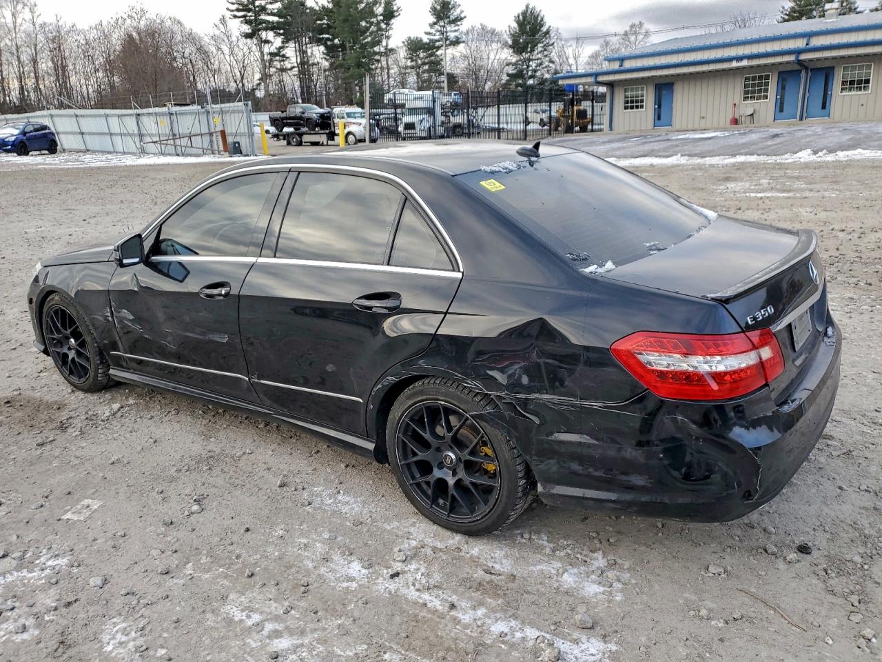 2010 MERCEDES-BENZ E 350 4MATIC photo 2