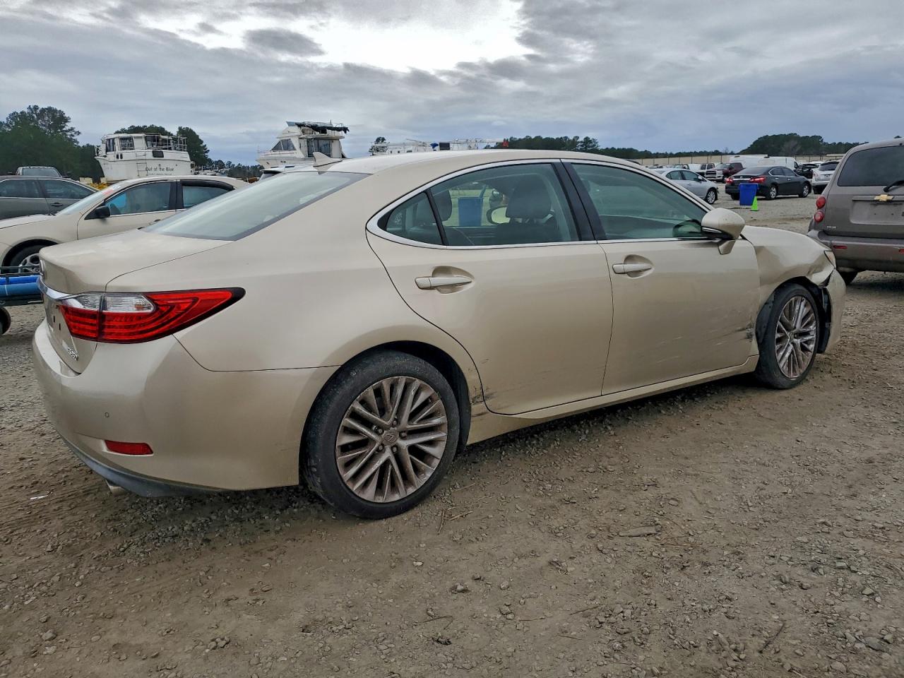2013 LEXUS ES 350 photo 3