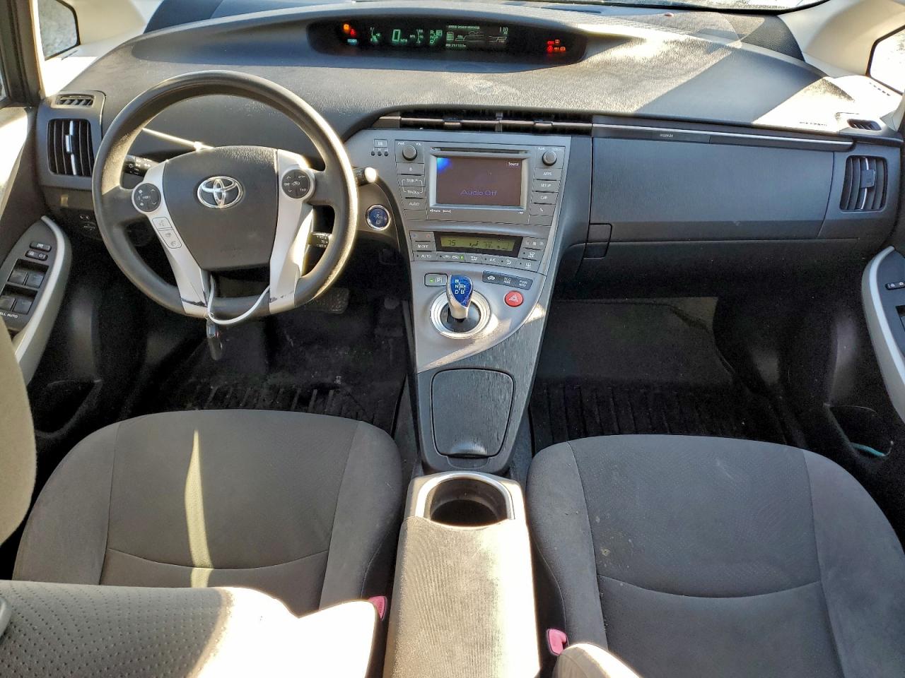 2012 TOYOTA PRIUS photo 8