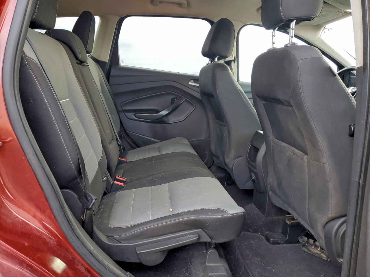 2015 FORD ESCAPE SE photo 31