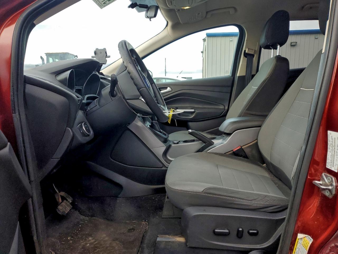 2015 FORD ESCAPE SE photo 19