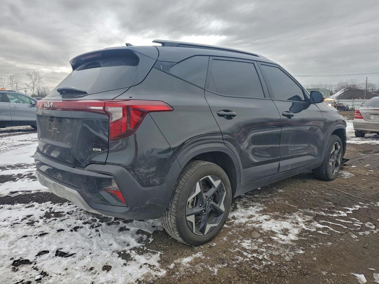 2025 KIA SELTOS S photo 5