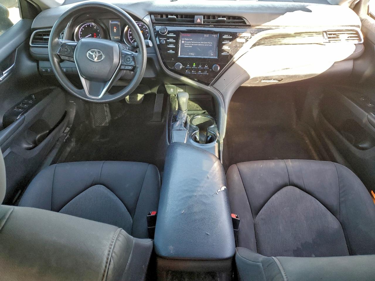 2019 TOYOTA CAMRY L photo 15